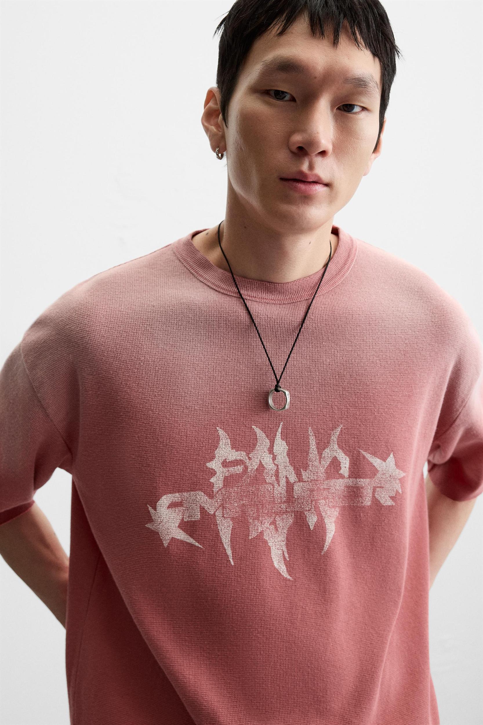 PRINTED KNIT T-SHIRT Product Image