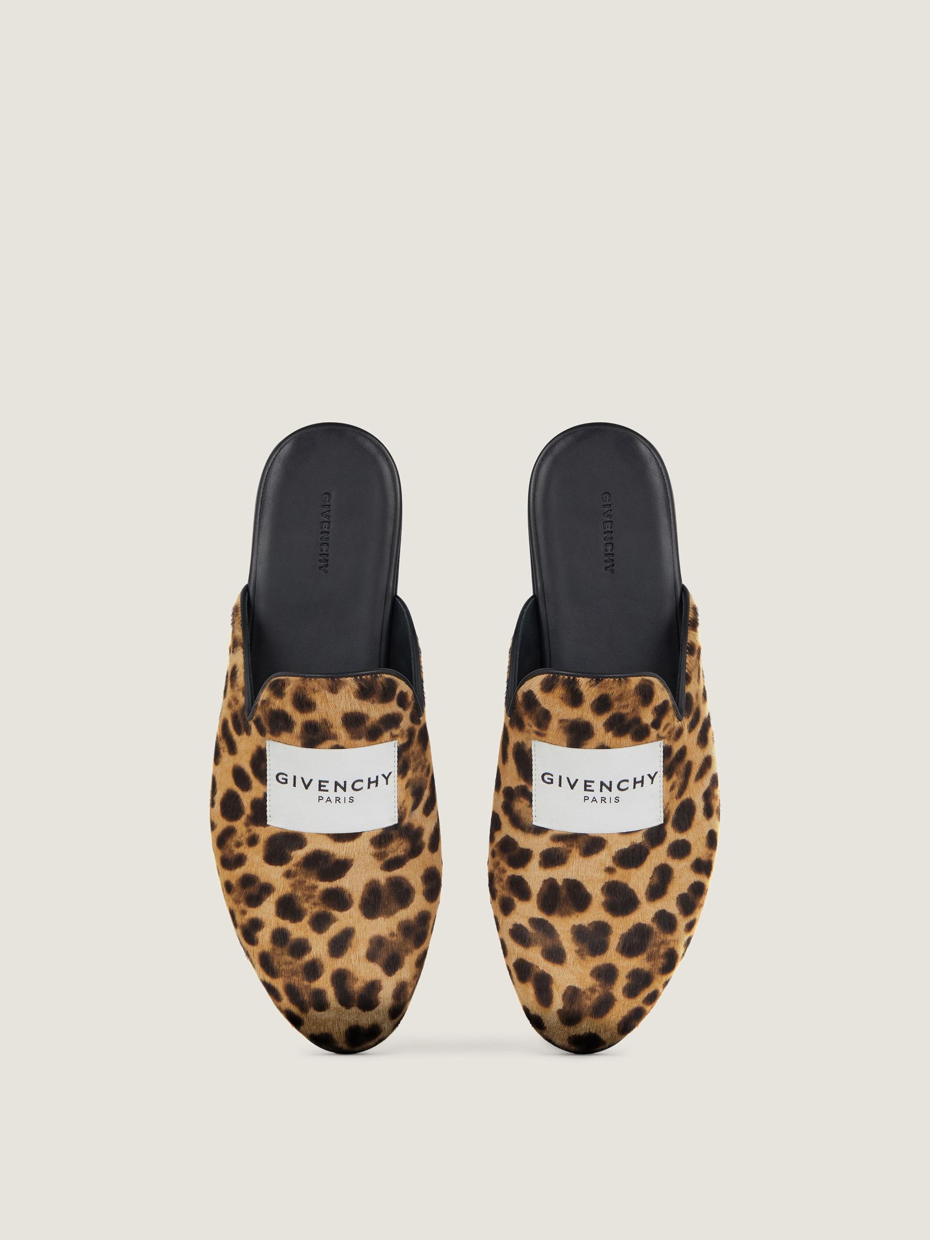 Label flat mules in pony effect leather with leopard pattern Product Image