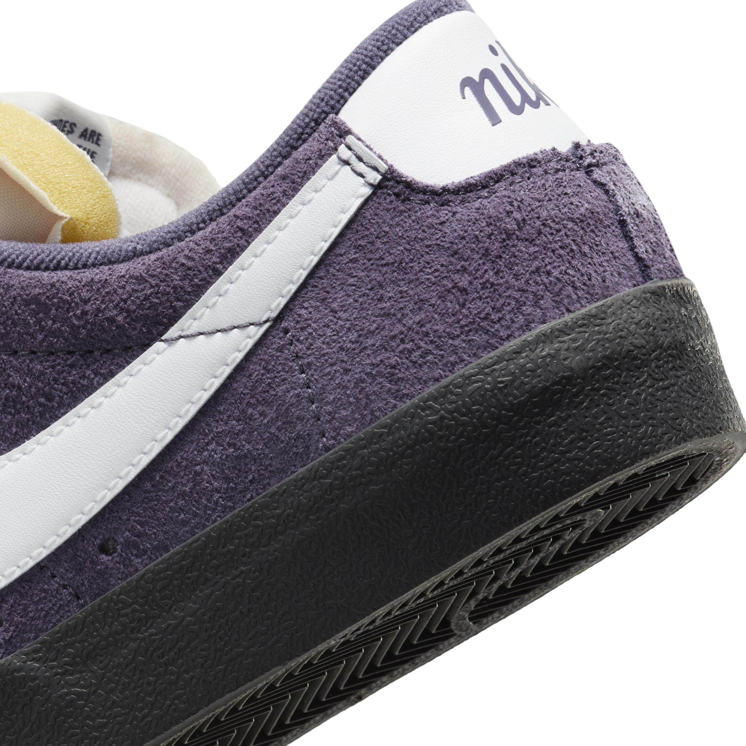 Nike Women's Blazer Low ' Vintage Shoes Product Image