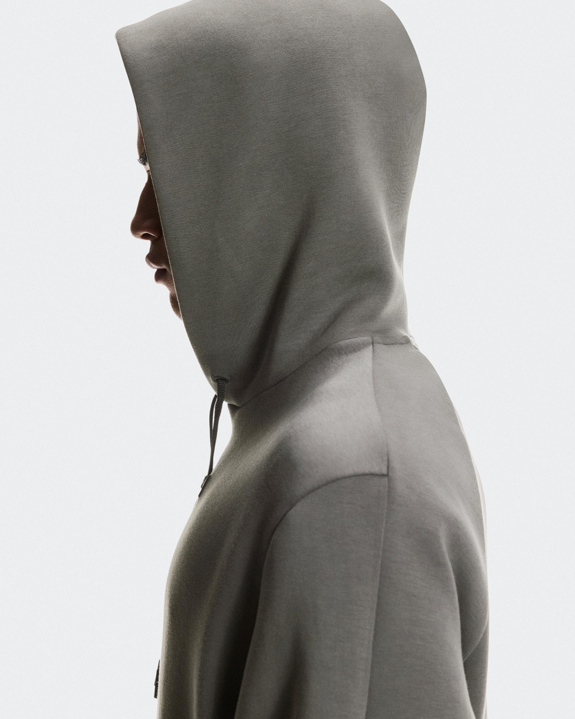 Focus Tech Hoodie: Men's High-Performance Hoodie | On Product Image