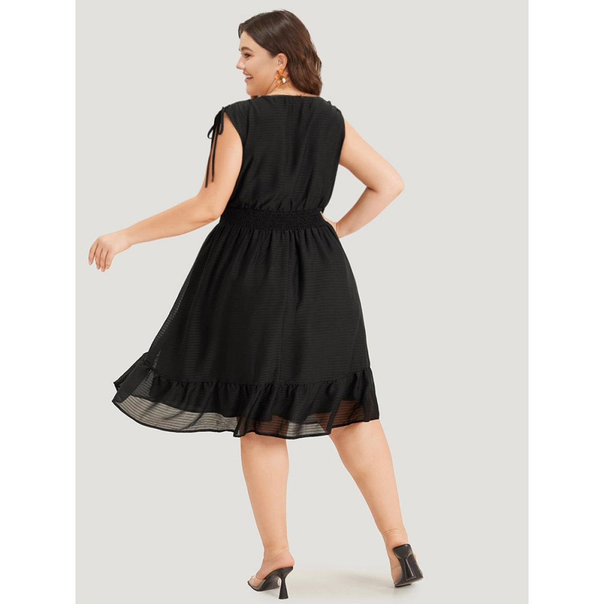 Plus Size Plain Shirred V Neck Pocket Drawstring Sleeveless Dress Black Women Elegant Texture V-neck Sleeveless Curvy Midi Dress BloomChic 14-16/1X Product Image