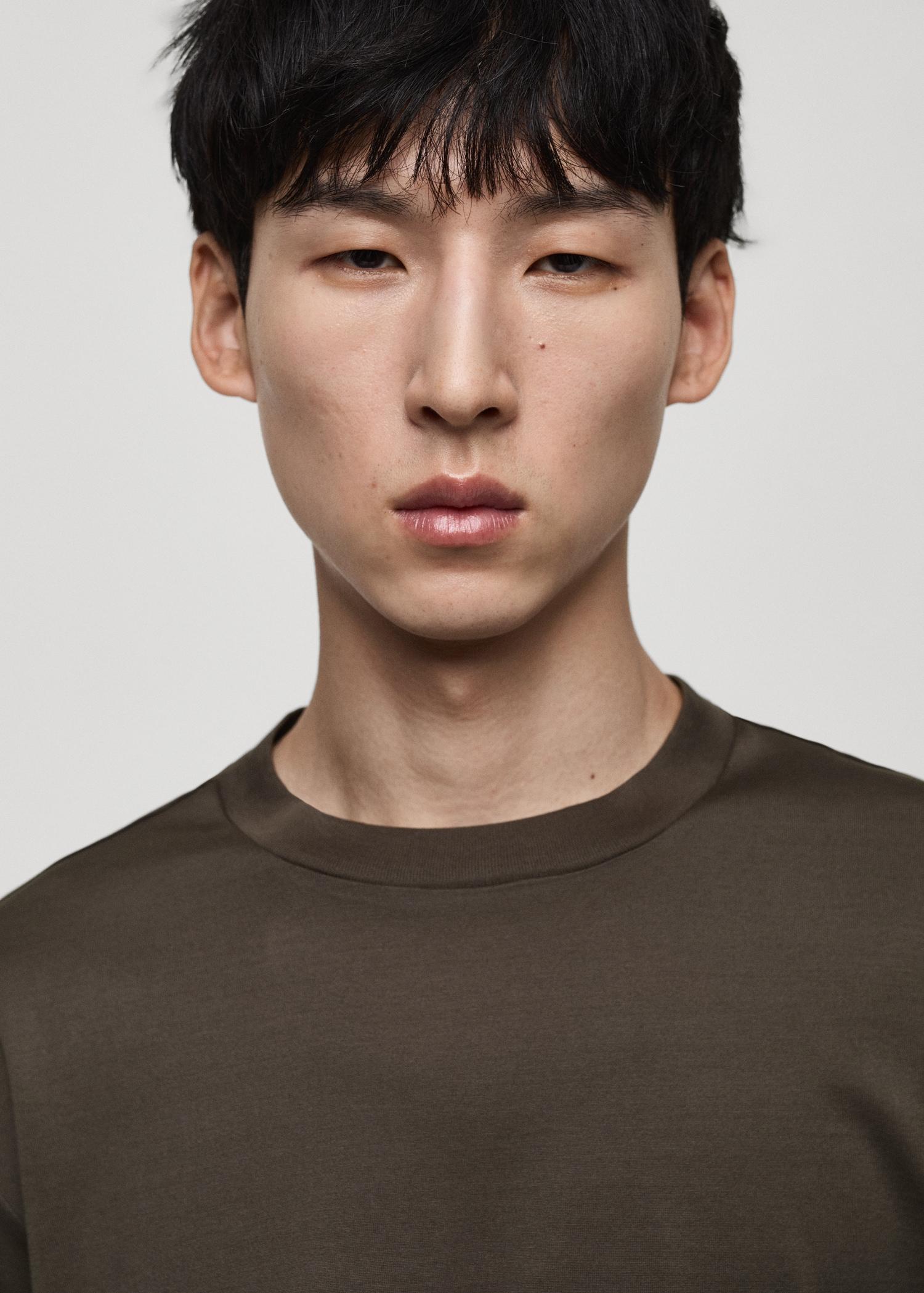 100% cotton T-shirt regular fit - Men | MANGO USA Product Image