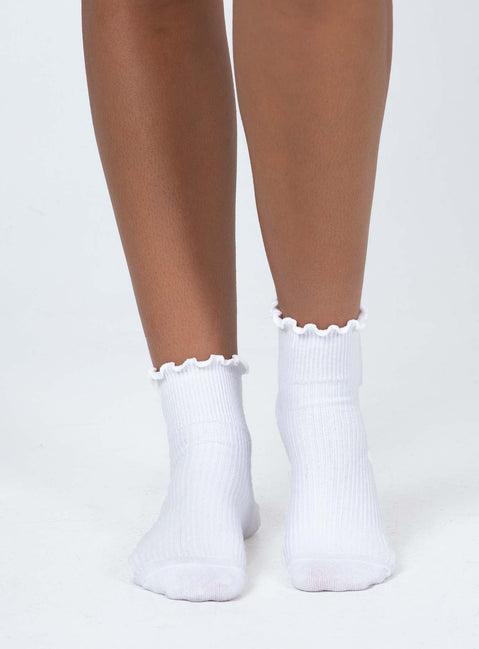 Ribbed Ruffle Socks White Product Image