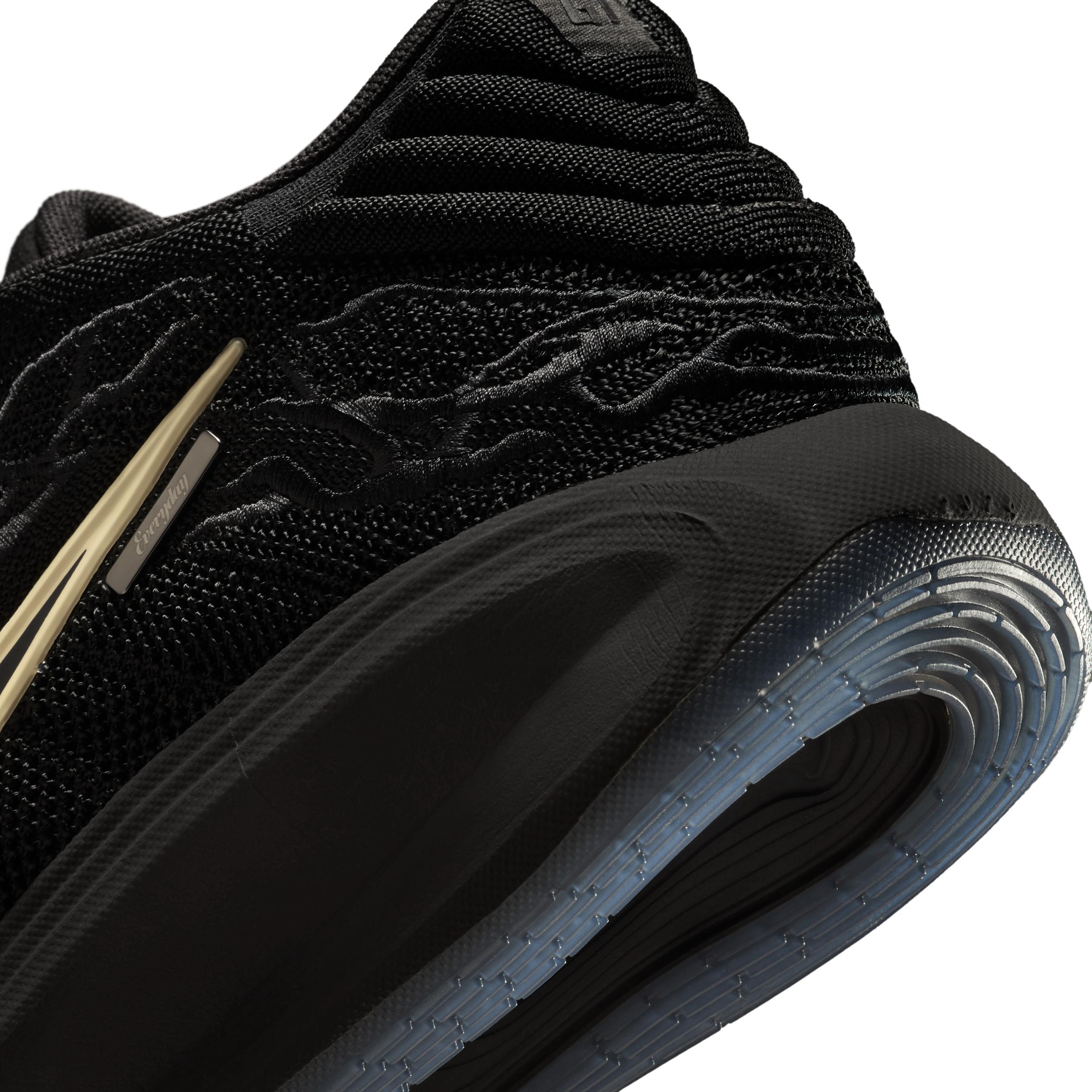 Nike Men's G.T. Hustle 3 Black Label "Victor Wembanyama" Basketball Shoes Product Image