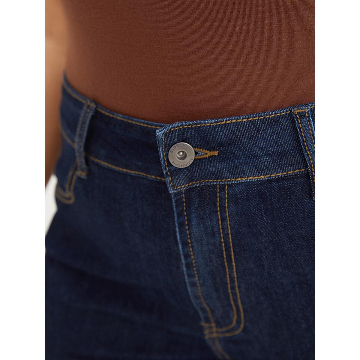 Plus Size Skinny Very Stretchy Dark Wash Cuffed Hem Denim Shorts Women DarkBlue High stretch Dailywear Pocket Casual Denim Shorts BloomChic 30/6X Product Image