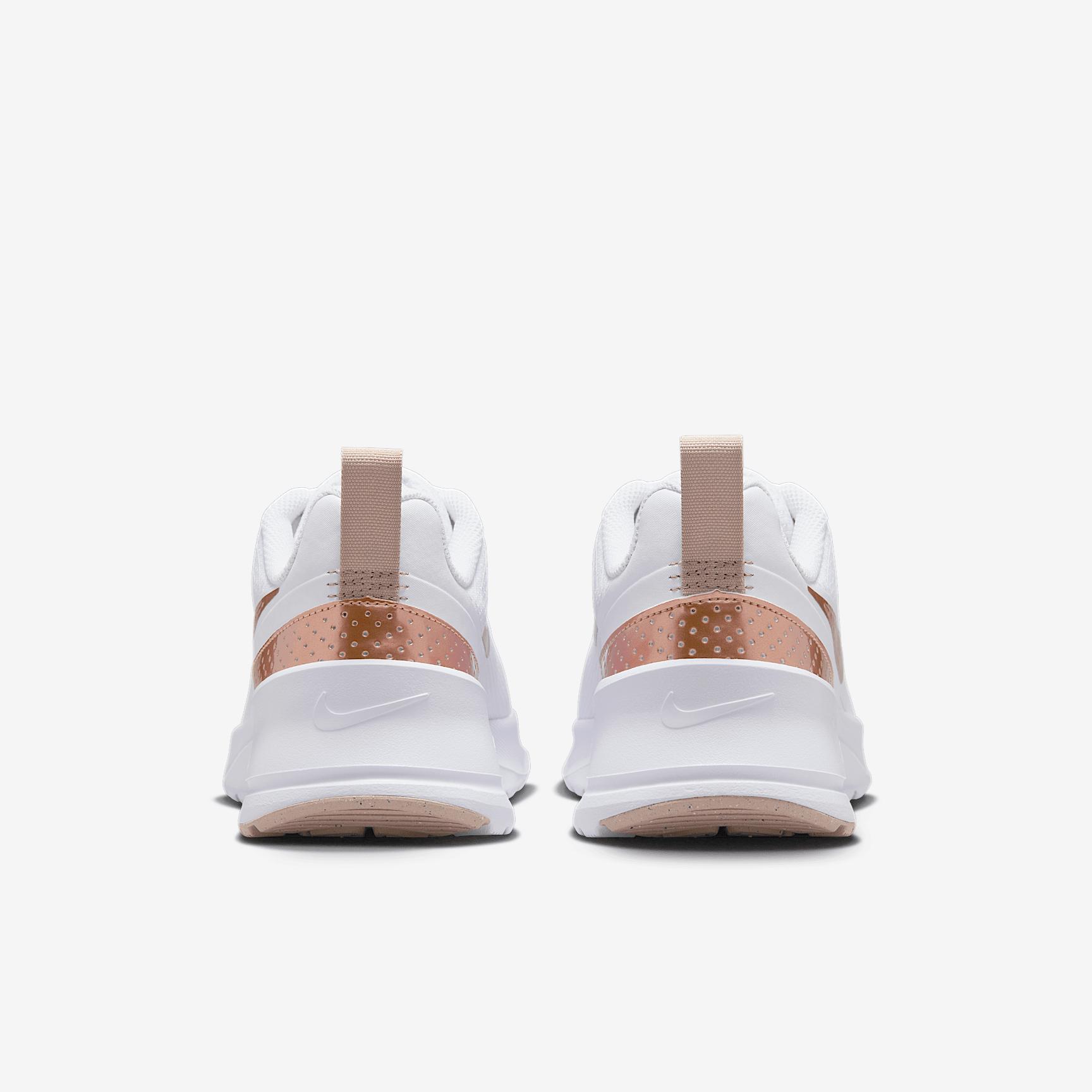 Nike Womens Air Max Nuaxis Shoes | HF1233-110 Product Image