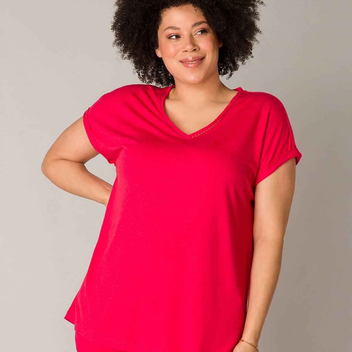 Yesta V-neck Tee Goldy Product Image