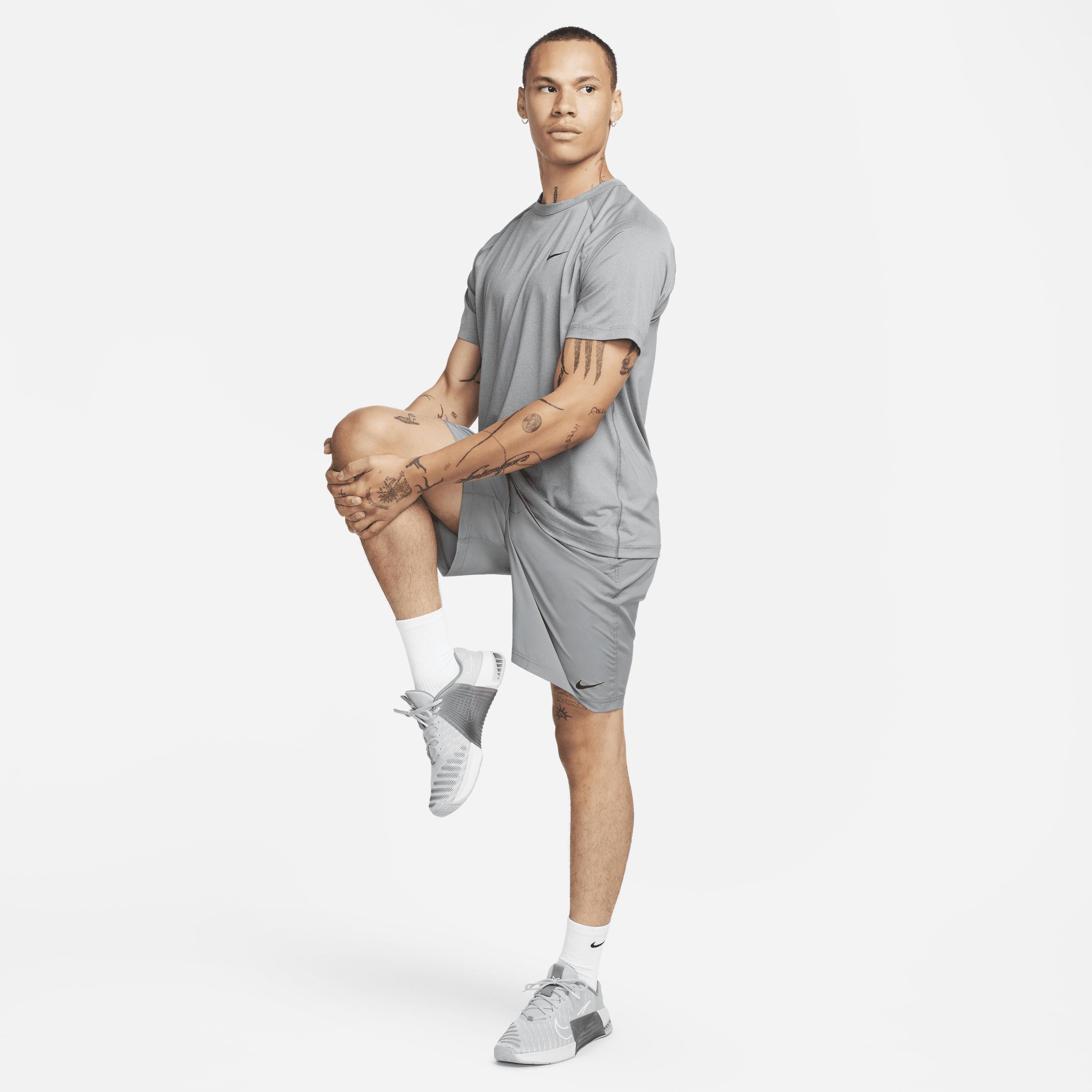 Nike Men's Form Dri-FIT 9" Unlined Versatile Shorts Product Image