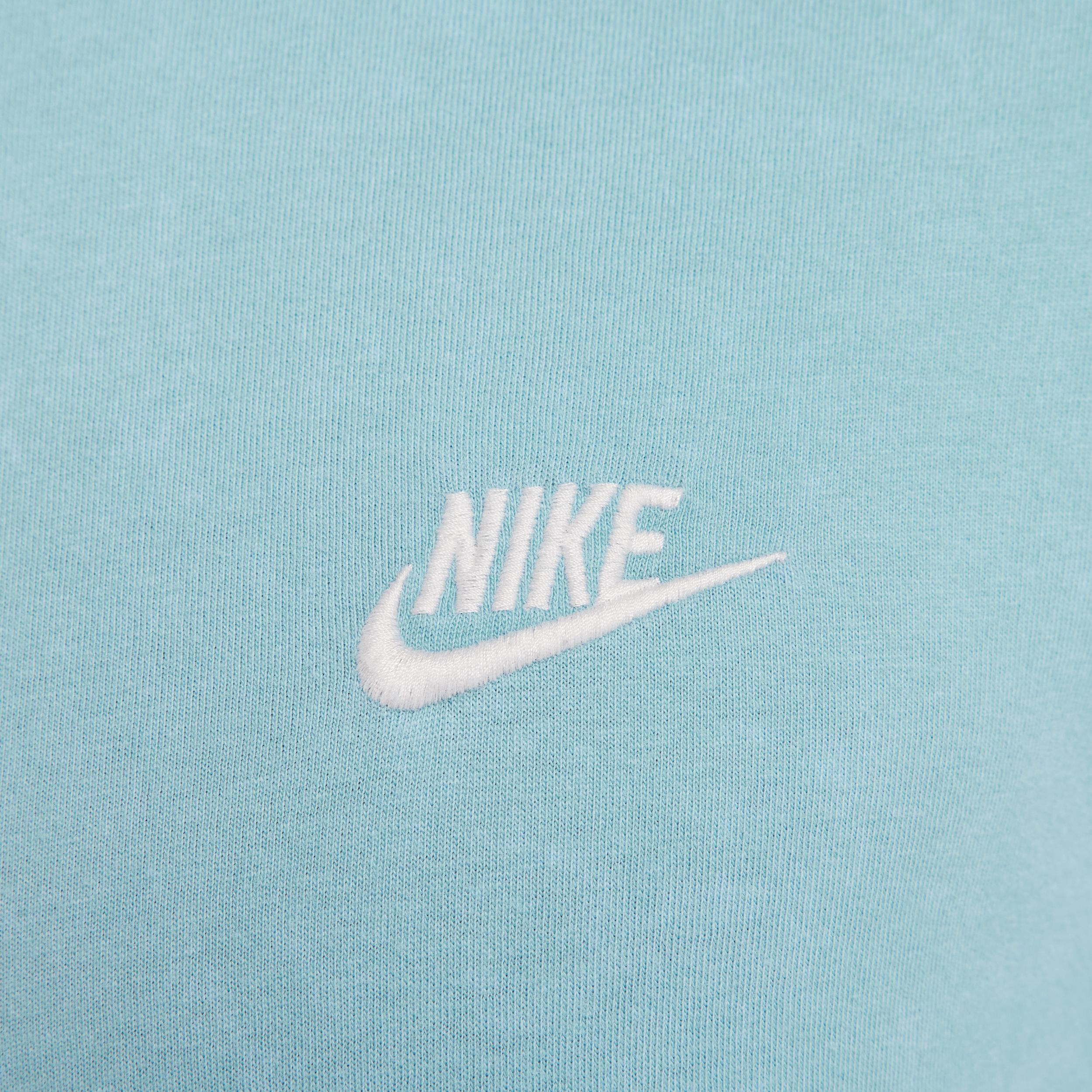 Nike Sportswear Men's T-Shirt Product Image