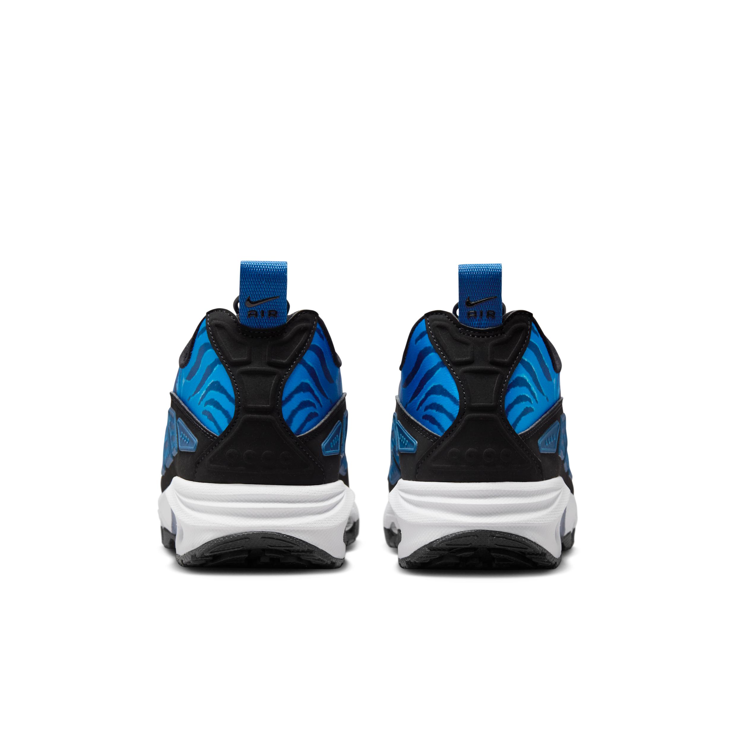 Nike Womens Air Max SNDR Camo Shoes | IB6863-400 Product Image