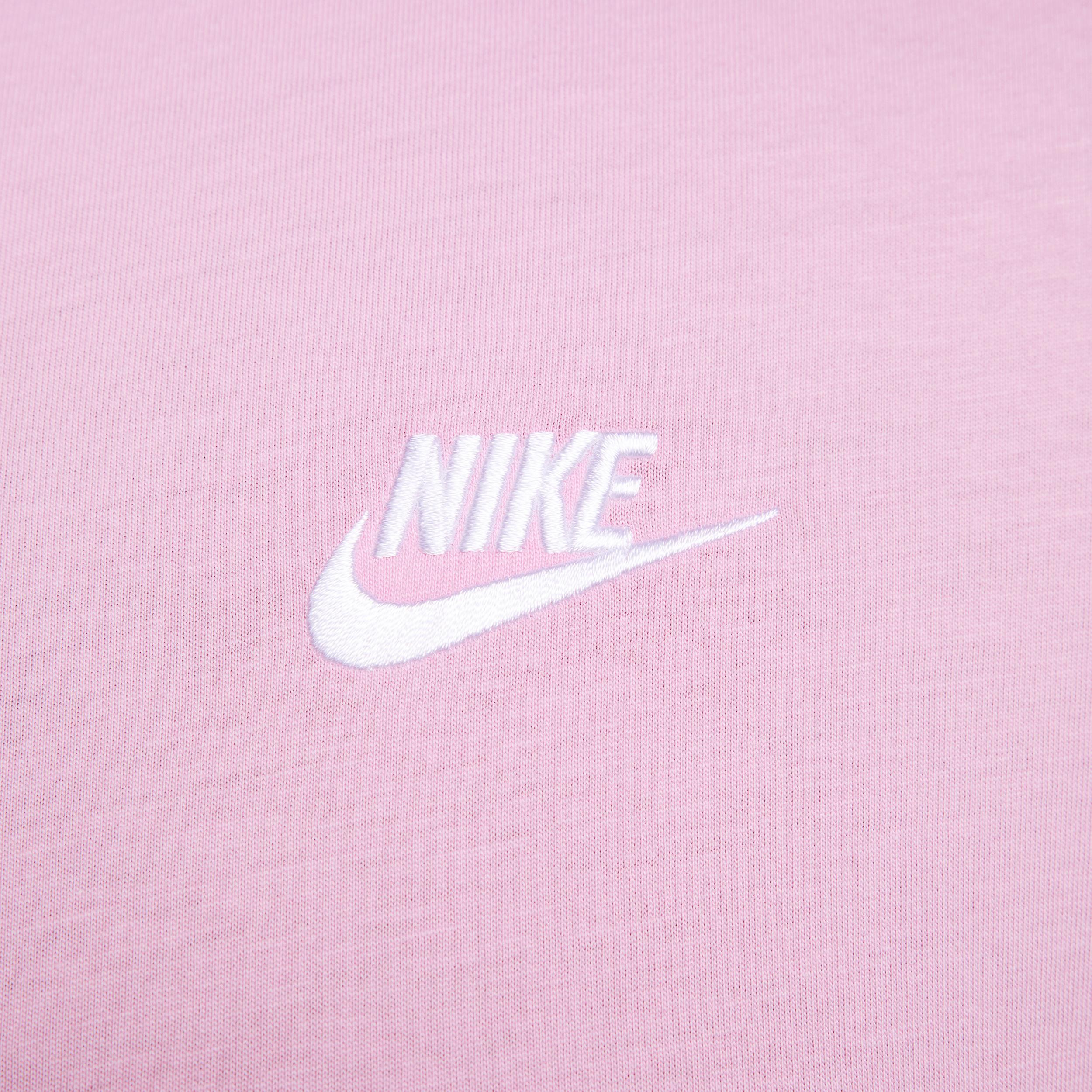 Nike Sportswear Club Men's T-Shirt Product Image