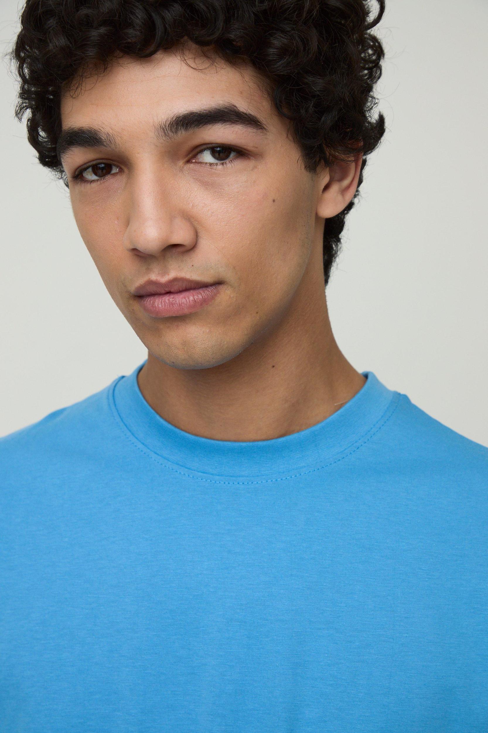 Regular Fit Basic Crew Neck T-shirt | boohooMAN USA Product Image