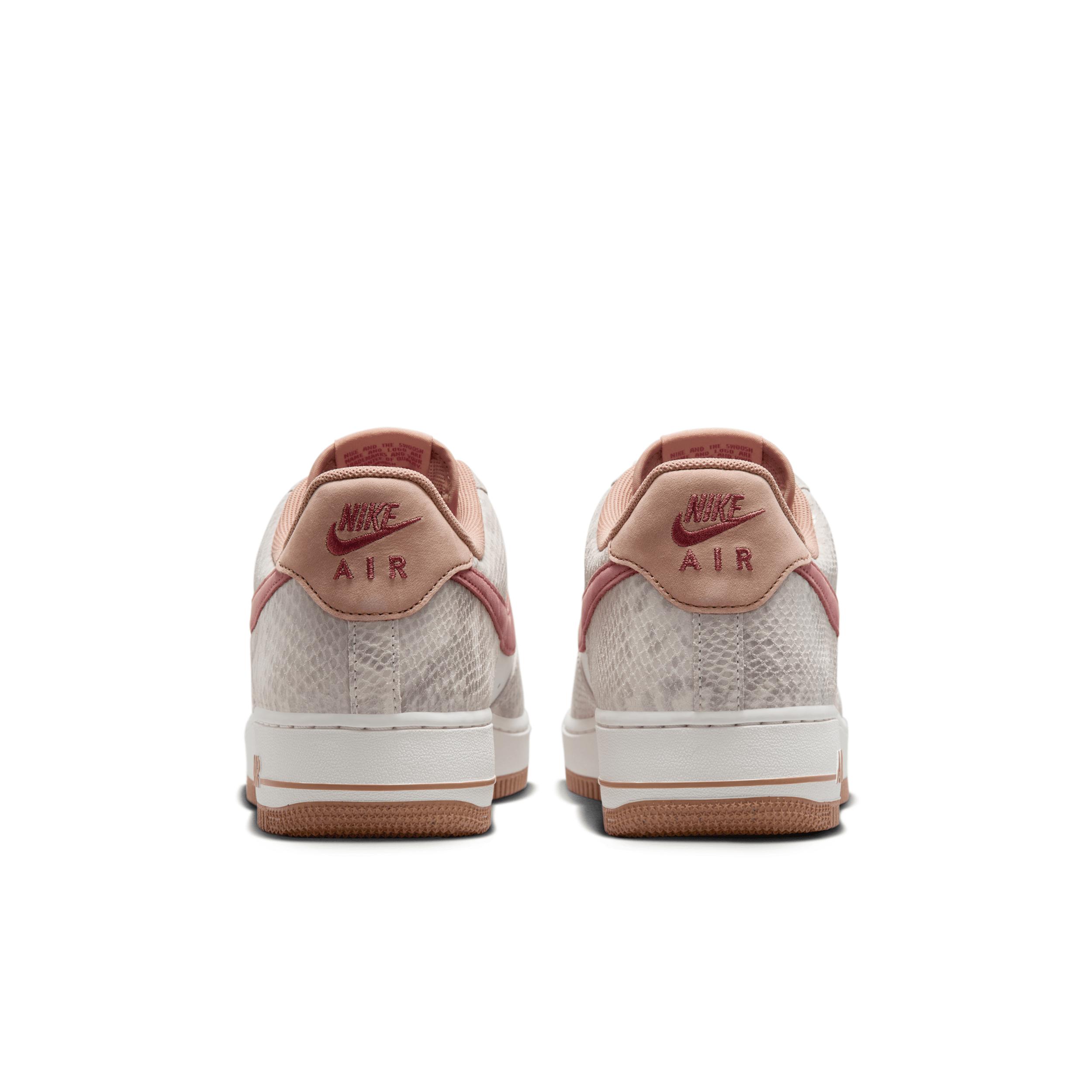 Nike Men's Air Force 1 '07 LV8 Shoes Product Image