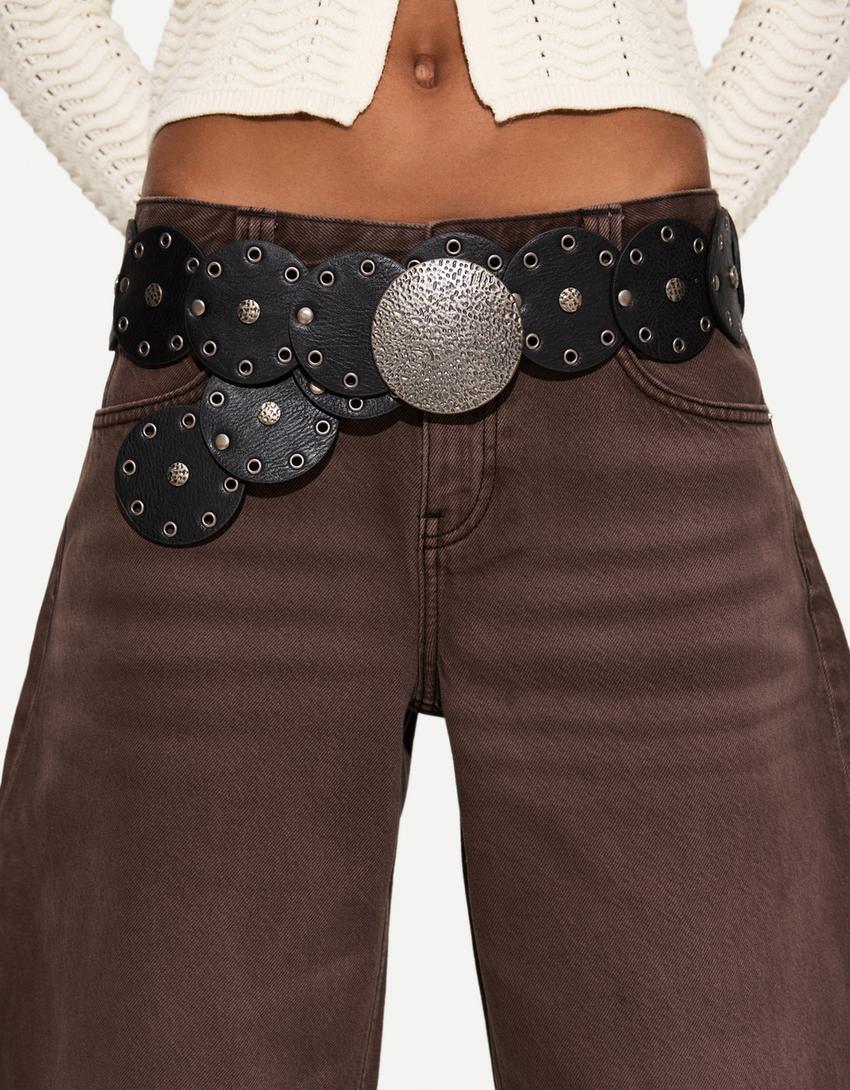 Studded belt Product Image