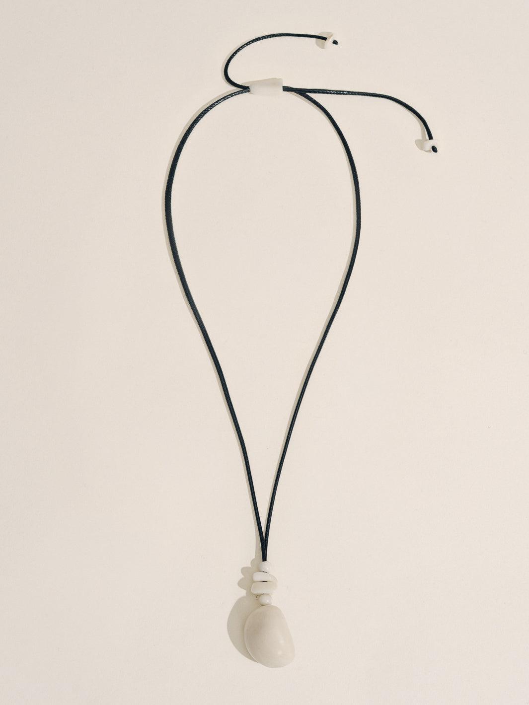 The Pendant Necklace in Black Product Image