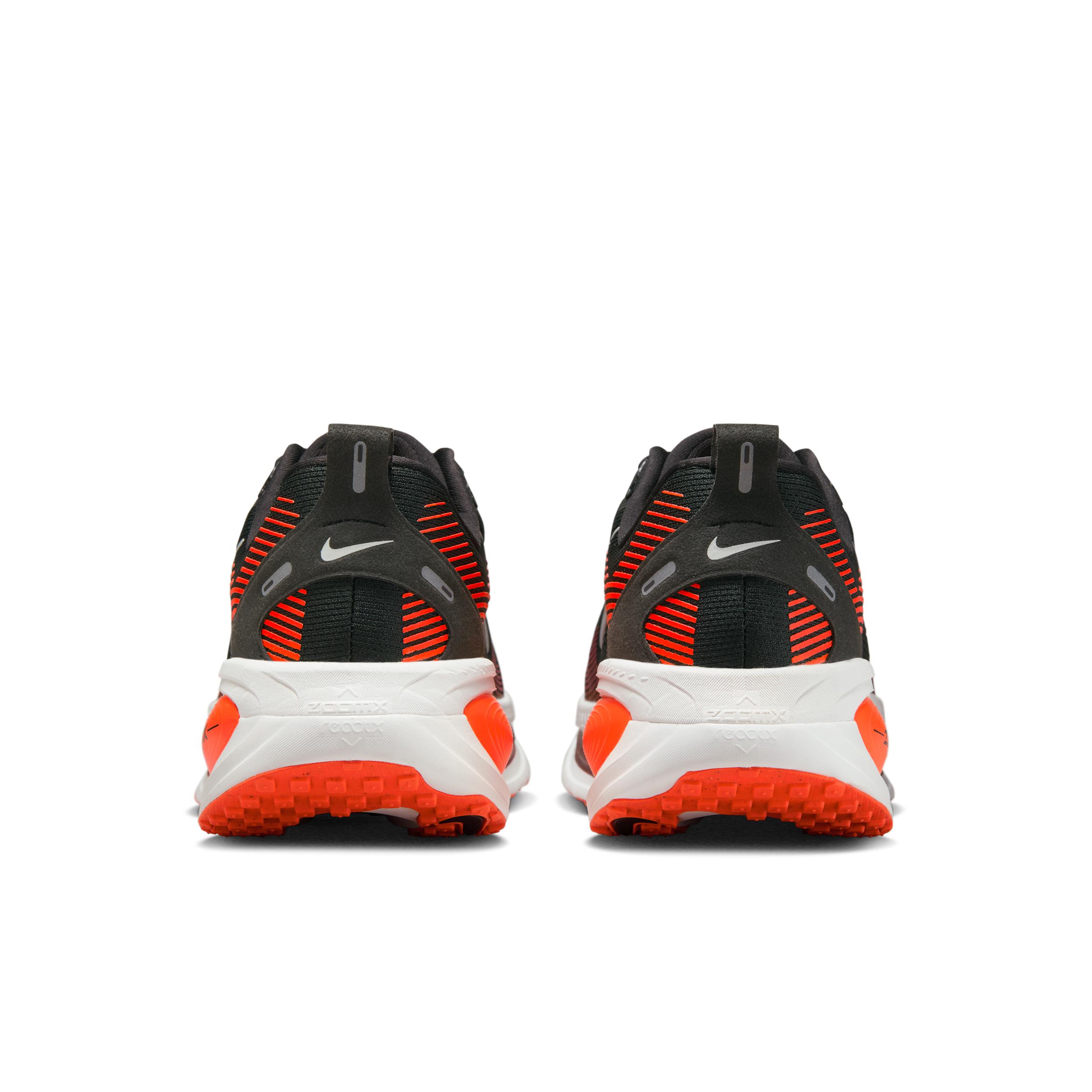 Nike Men's Vomero 18 Road Running Shoes (Extra Wide) Product Image