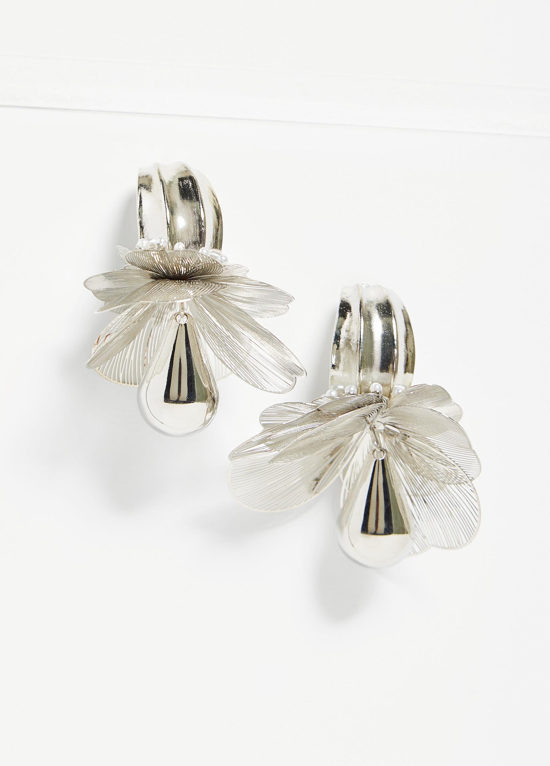 Faux Pearl Flower Hoop Earrings Product Image