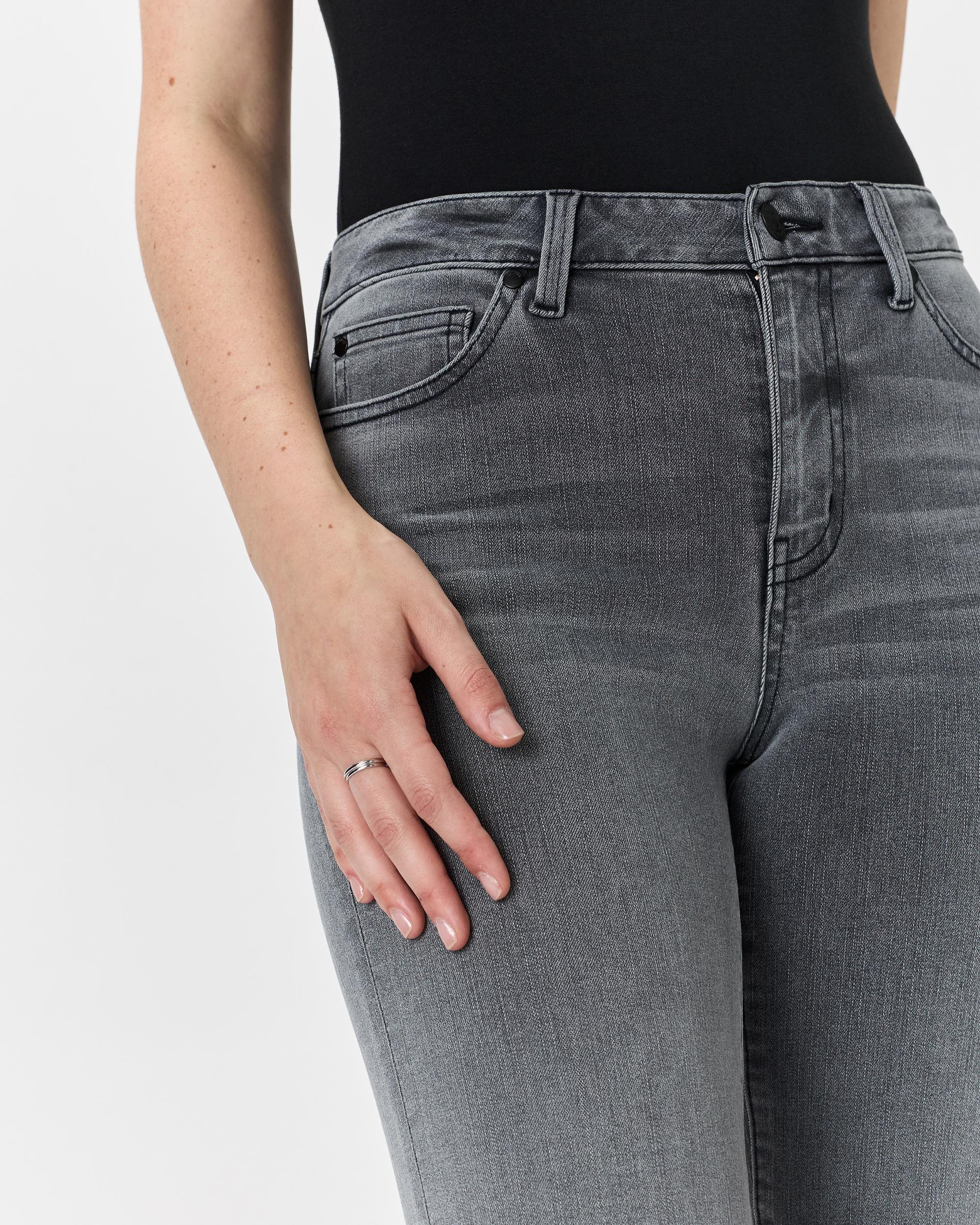 Quince | Women's Bella Stretch Kick Flare Jeans Organic Cotton Product Image