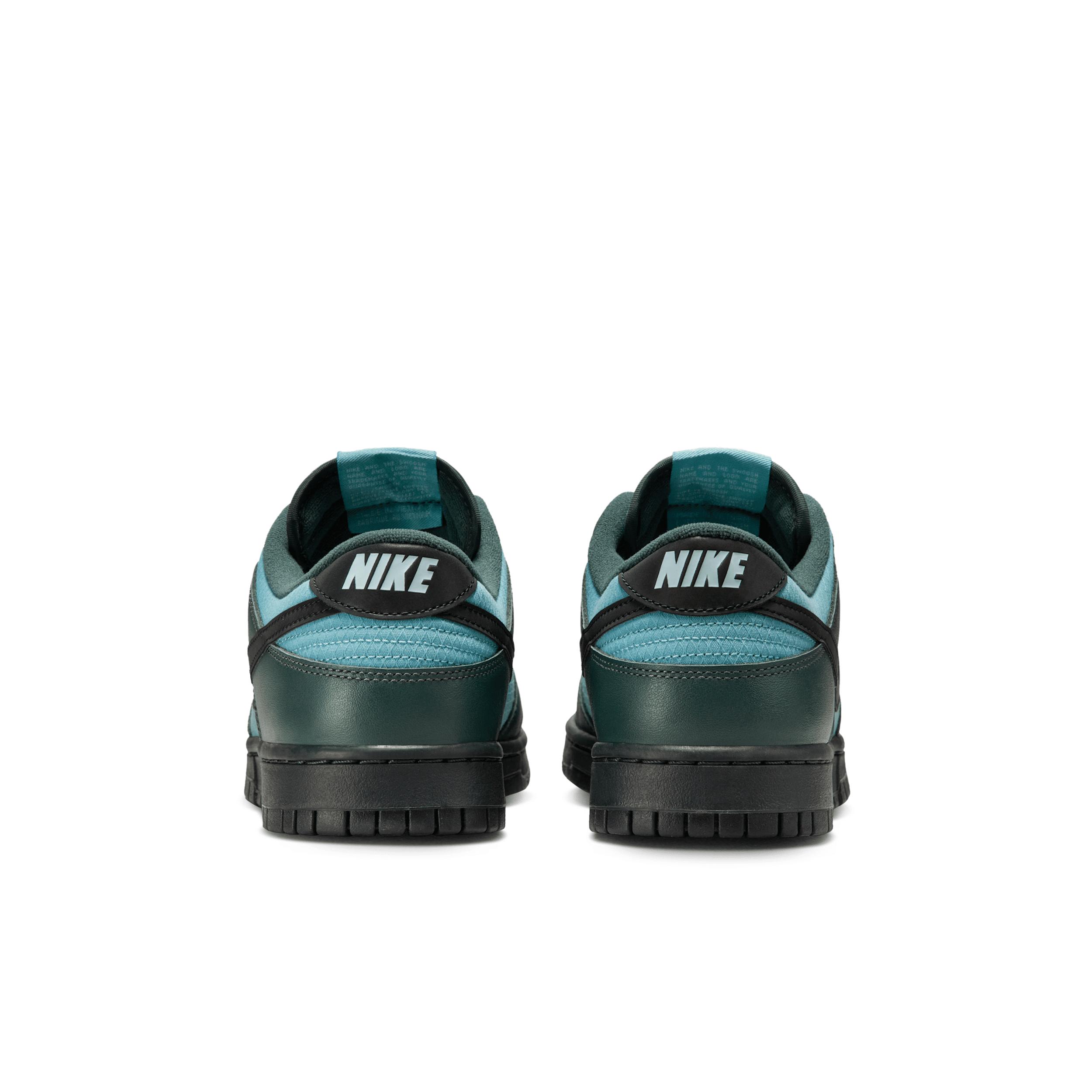 Nike Dunk Low Retro SE Men's Winterized Shoes Product Image