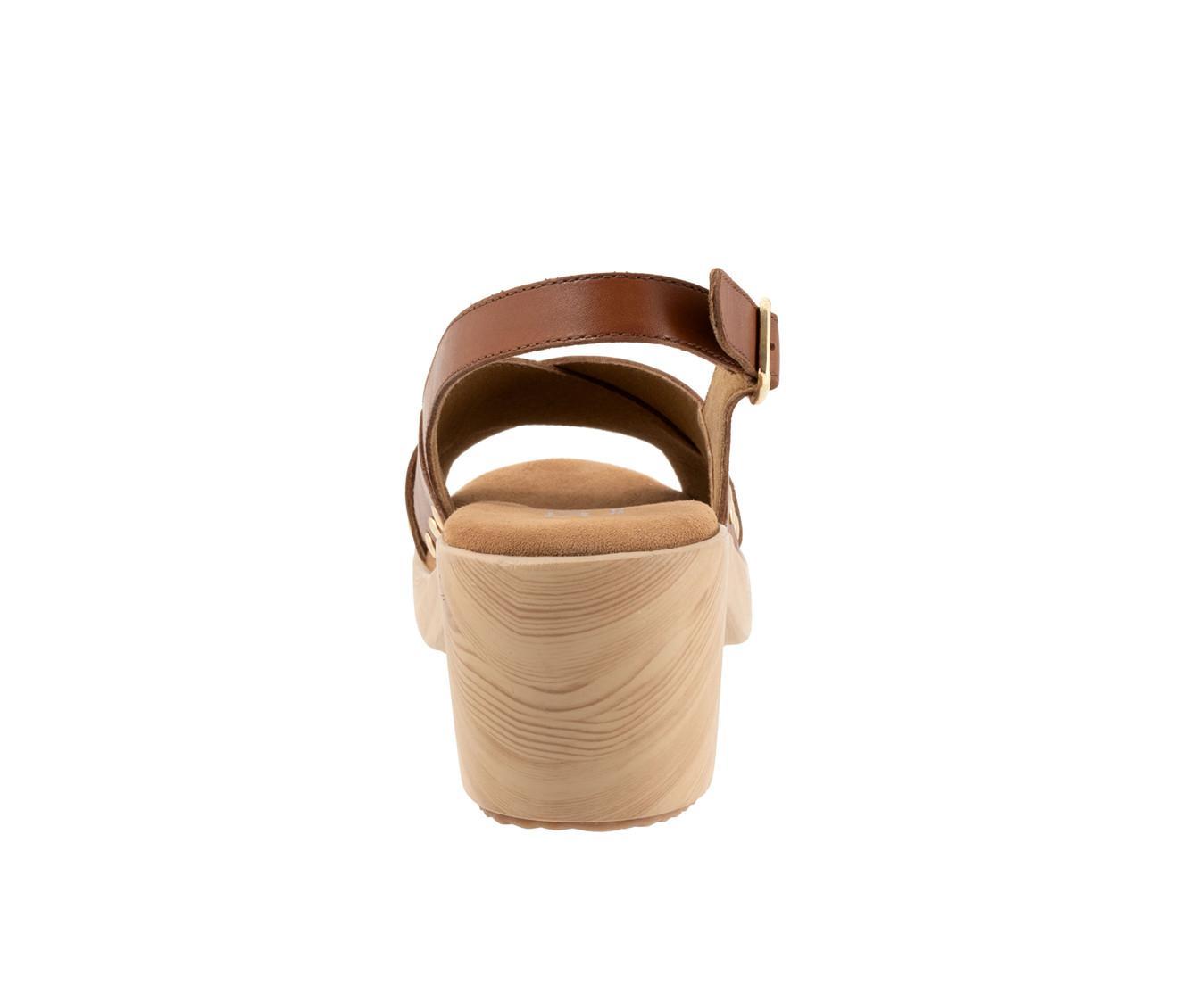 Women's Softwalk Florence Clogs Product Image