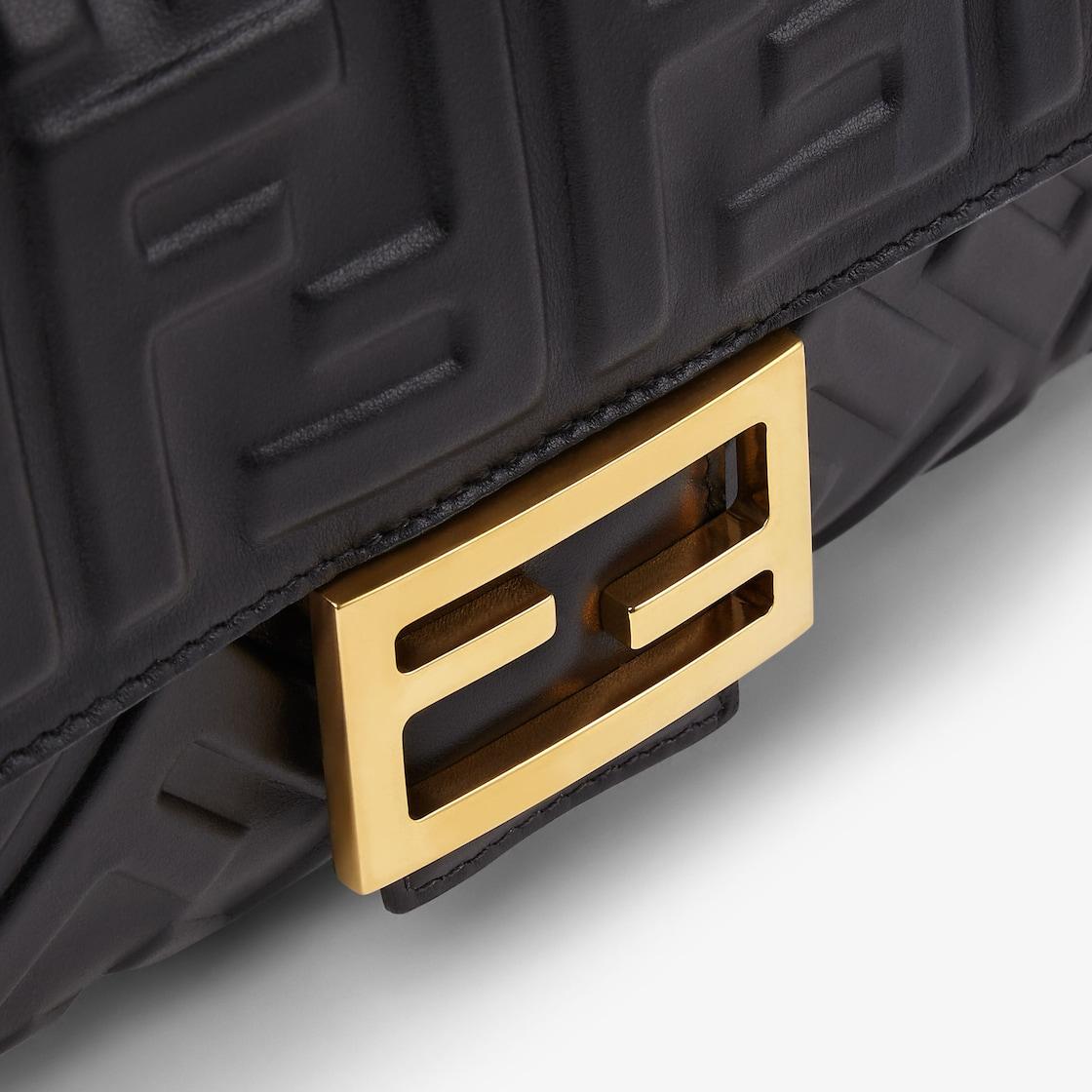 BaguetteBlack leather bag Product Image