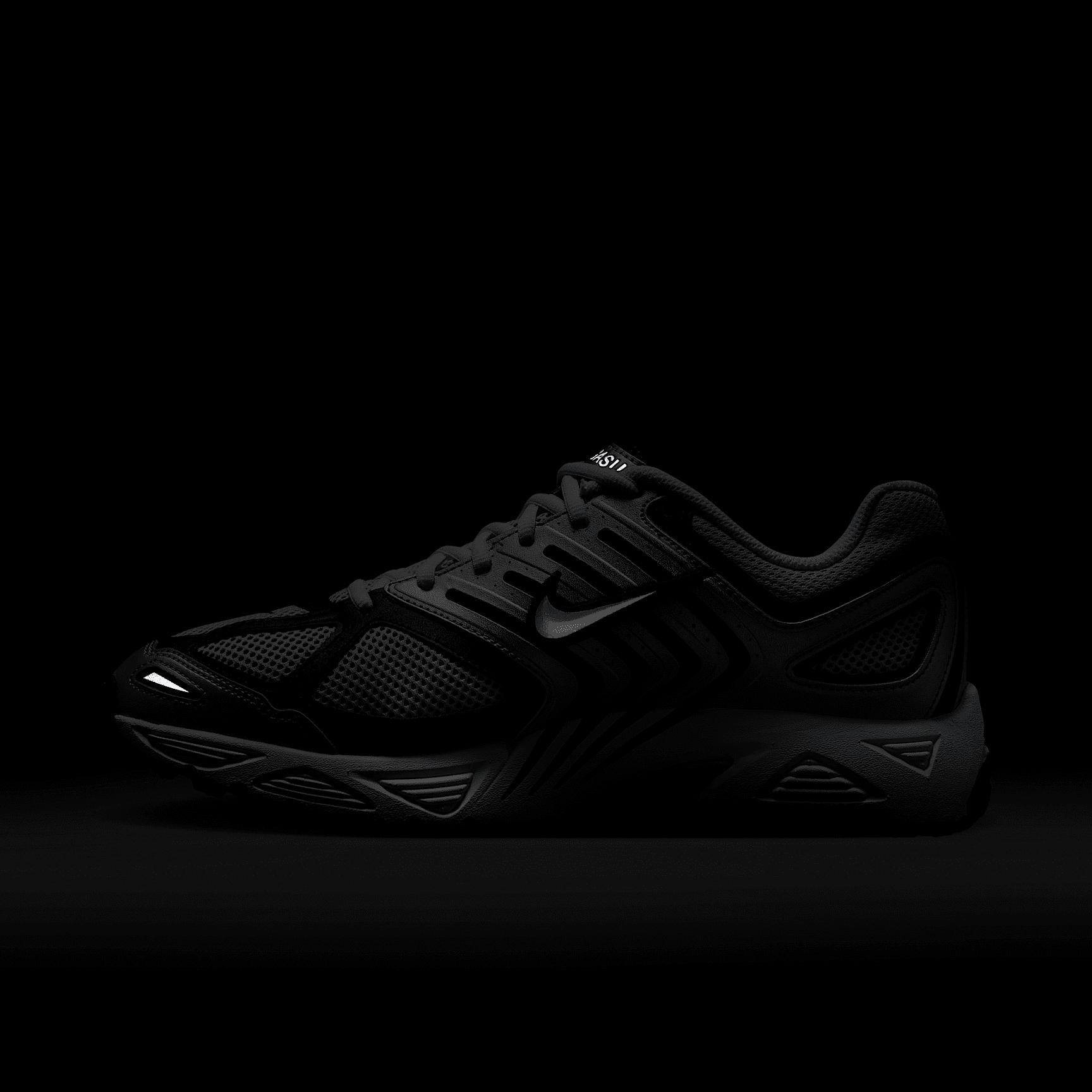 Nike Men's Air Pegasus 2005 Shoes Product Image