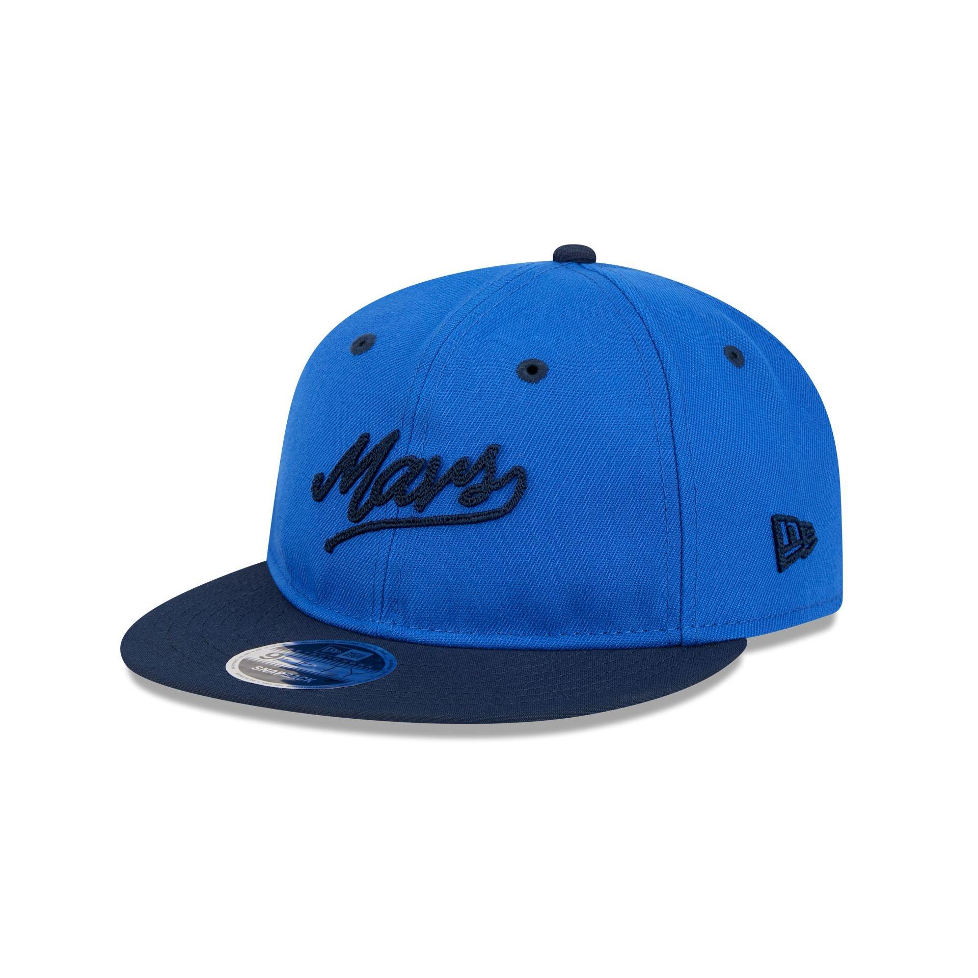 Dallas Mavericks Chainstitch Script Retro Crown 9FIFTY Snapback Hat Male Product Image