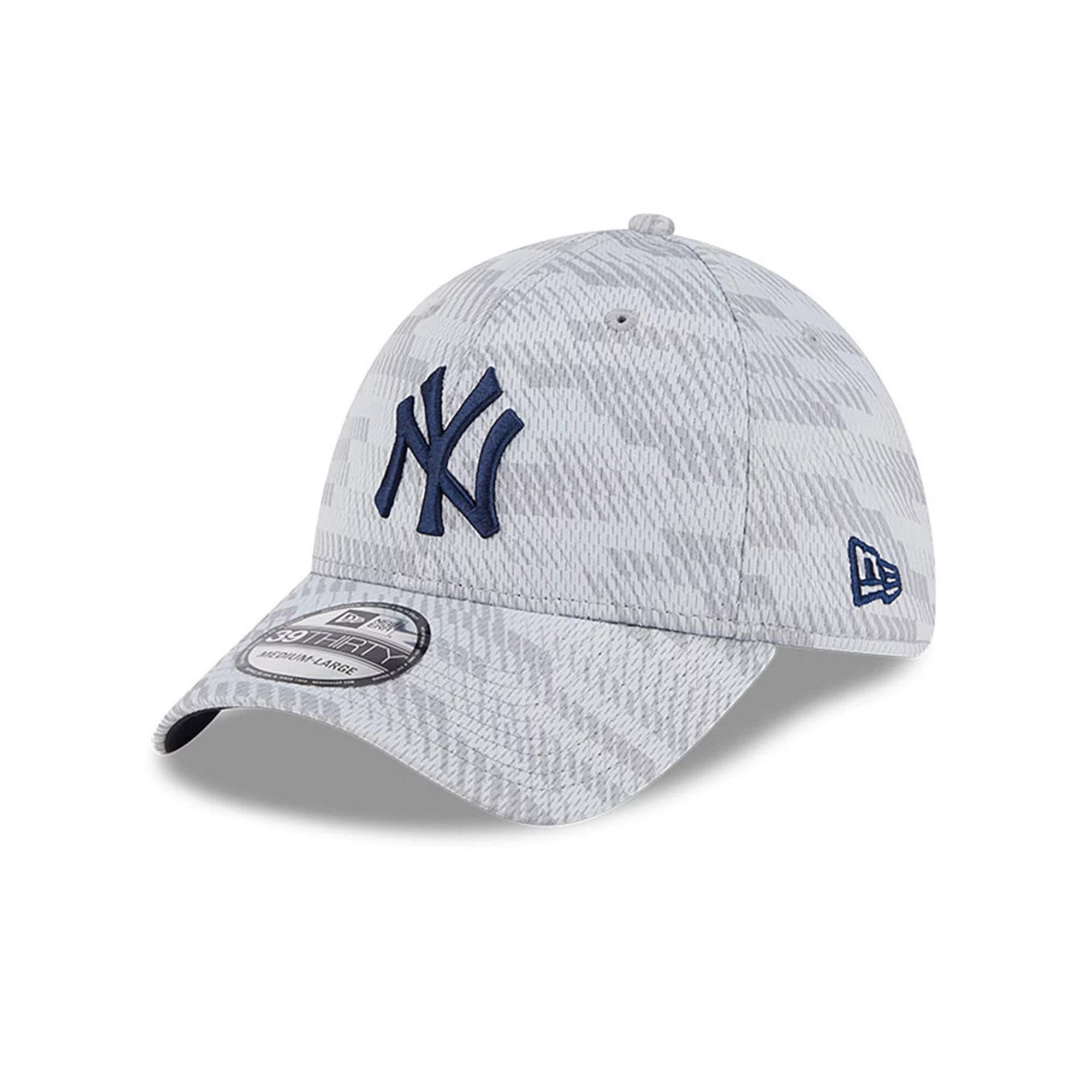 Men's New Era Gray New York Yankees 2025 MLB Clubhouse 39THIRTY Flex Hat, Size: Medium/Large, Grey Product Image