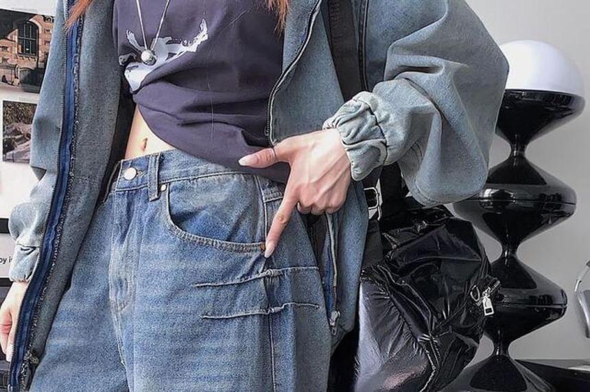 Low-Waist Wide-Leg Jeans Product Image