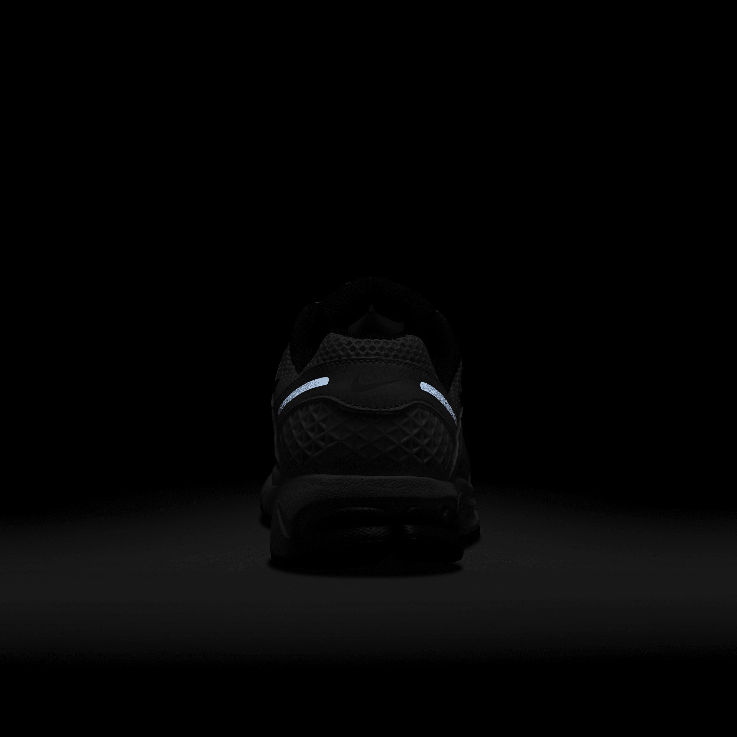 Nike Women's Zoom Vomero 5 Shoes Product Image