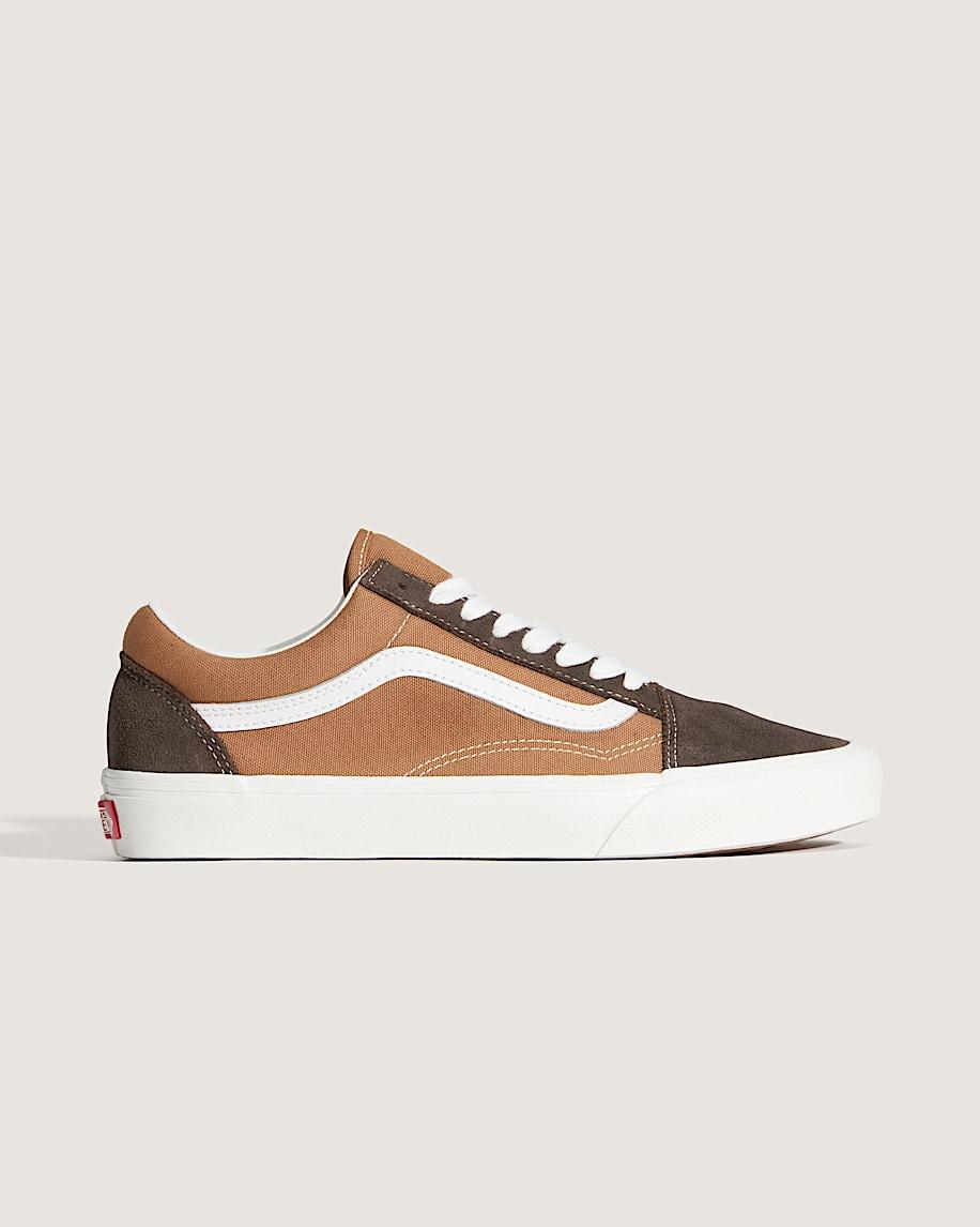 Old Skool Shoe in Brown / Black| Vans US Product Image