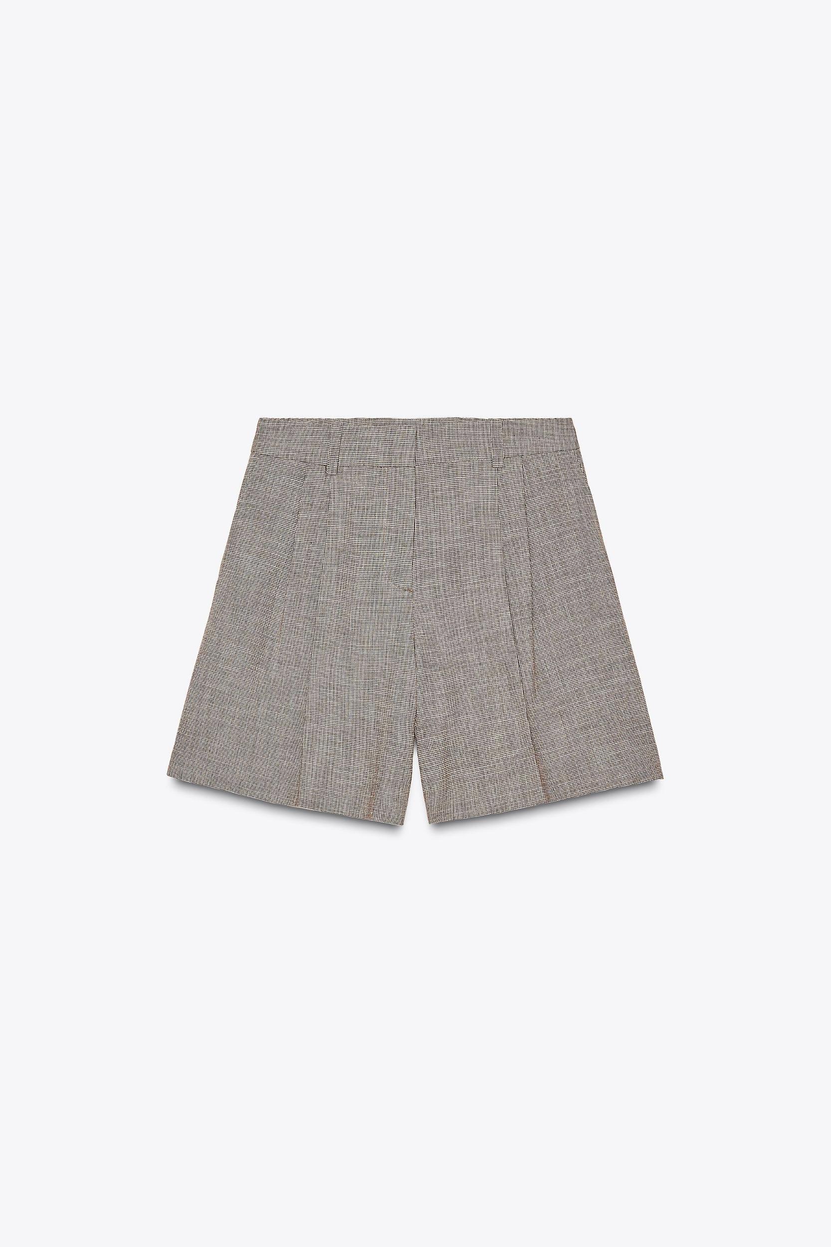 PLEATED HIGH-WAISTED SHORTS Product Image