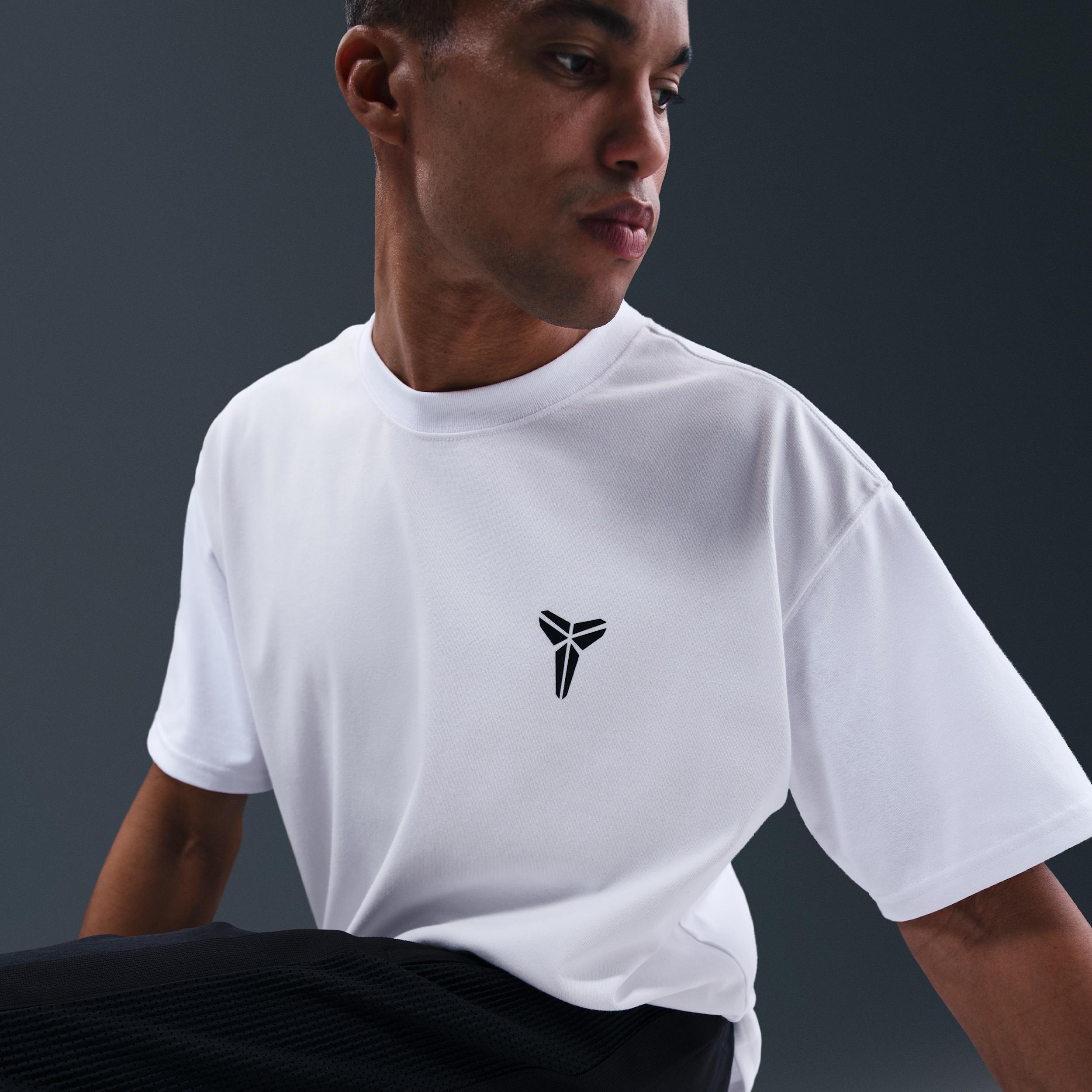Nike Men's Kobe Dri-FIT Basketball T-Shirt Product Image