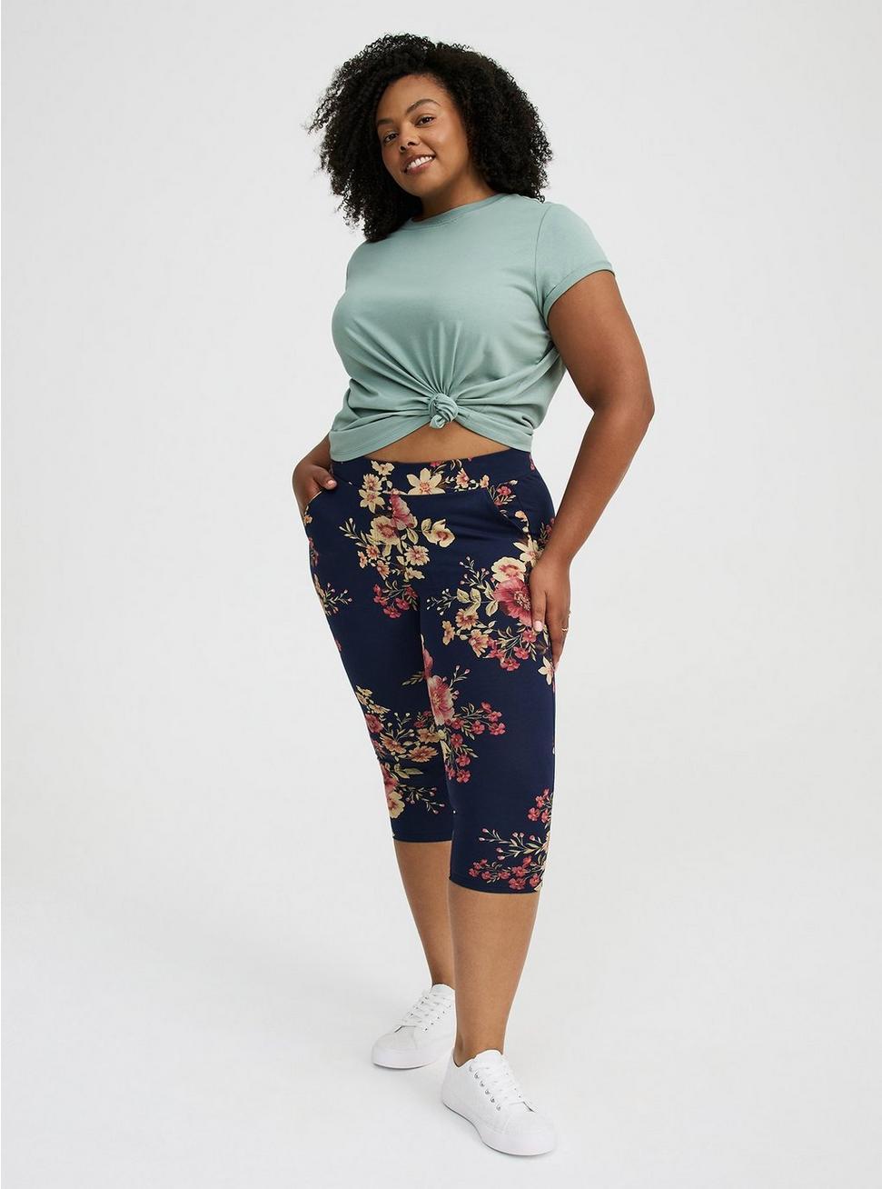 Pedal Pusher Pocket Legging Product Image