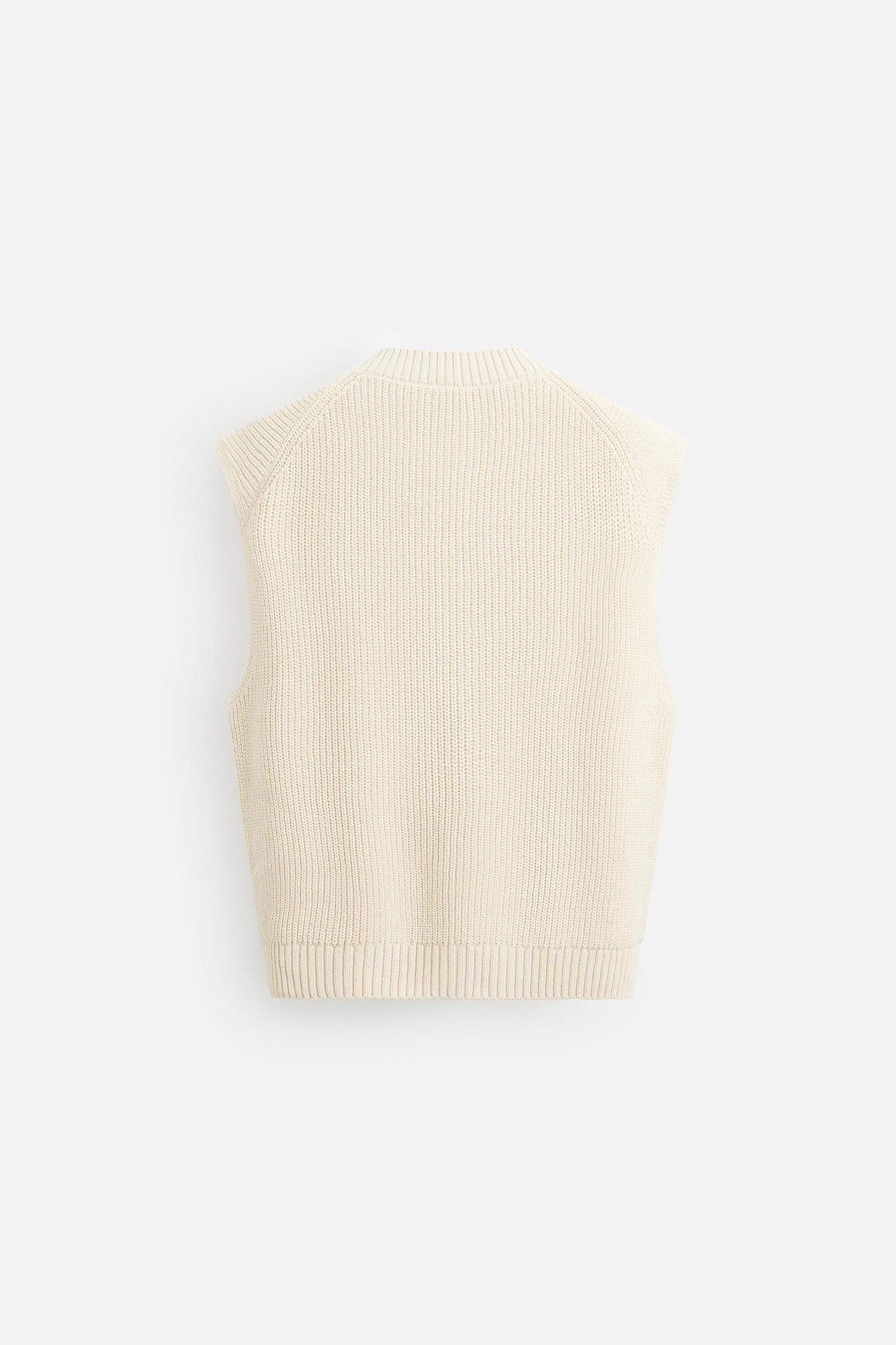 TEXTURED KNIT VEST Product Image