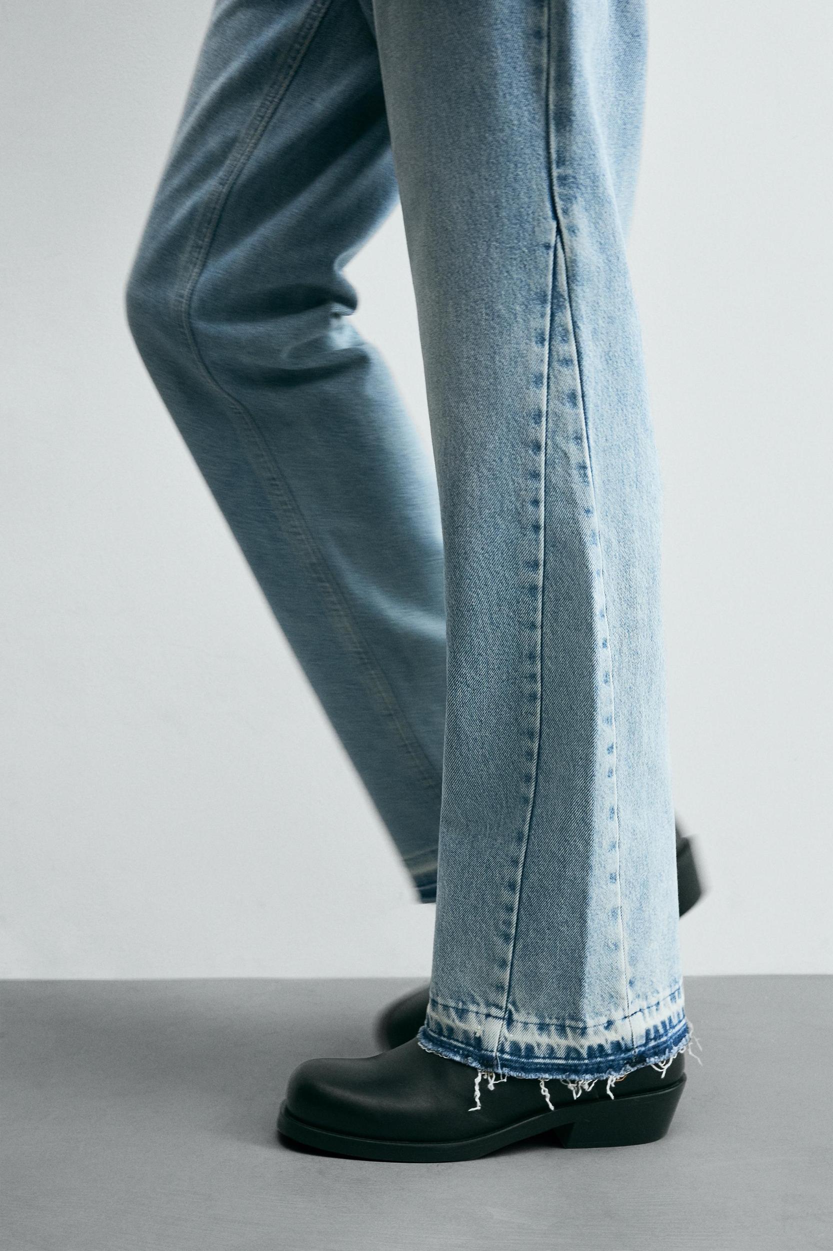 FLARE FIT JEANS Product Image