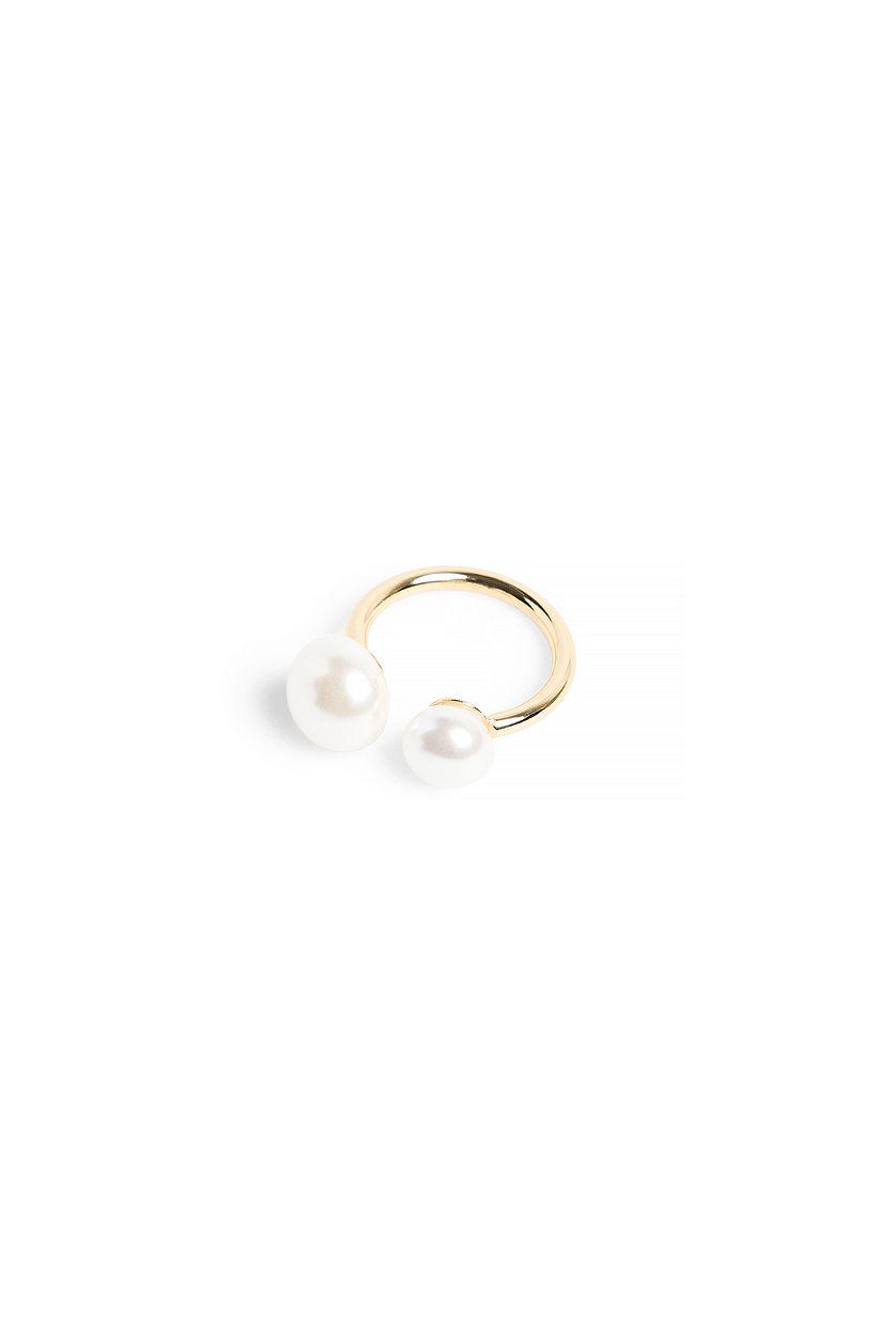 Pearls Detail Ring Product Image