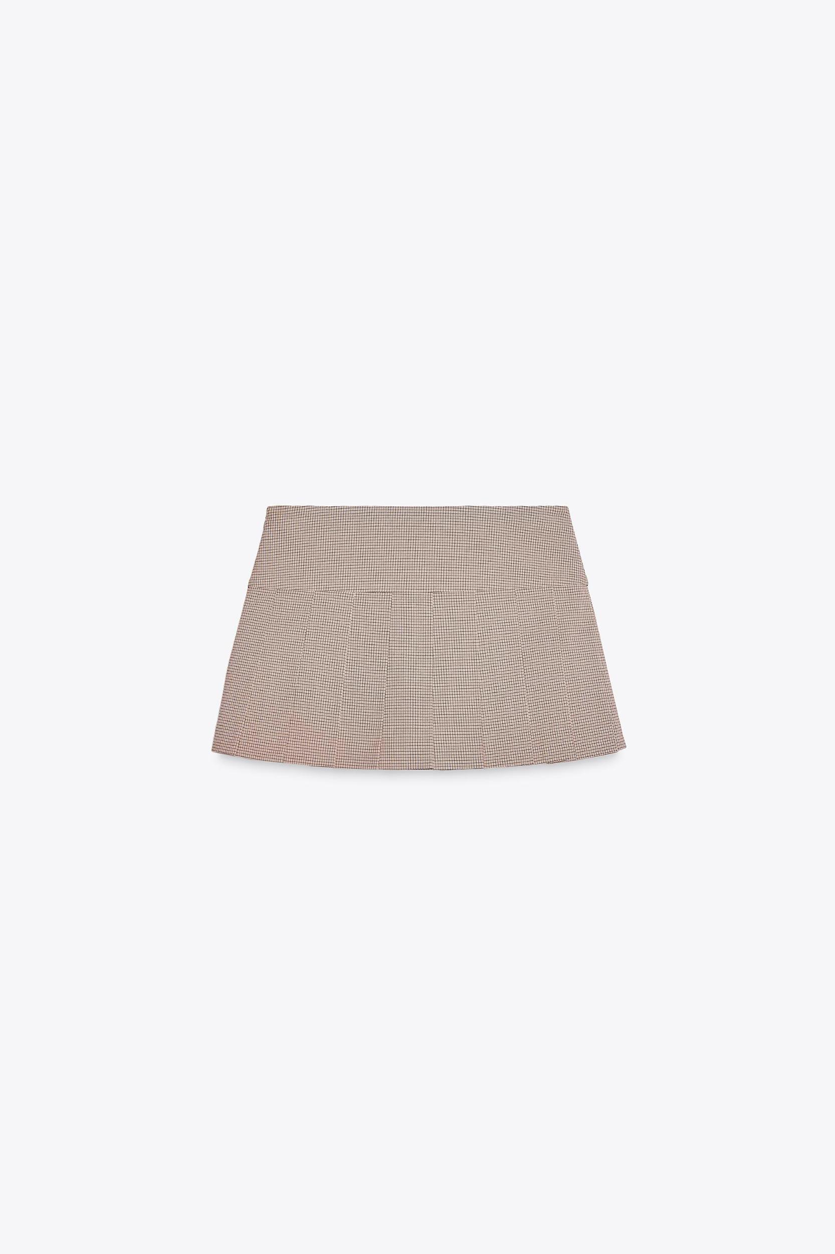 PLEATED SKORT Product Image