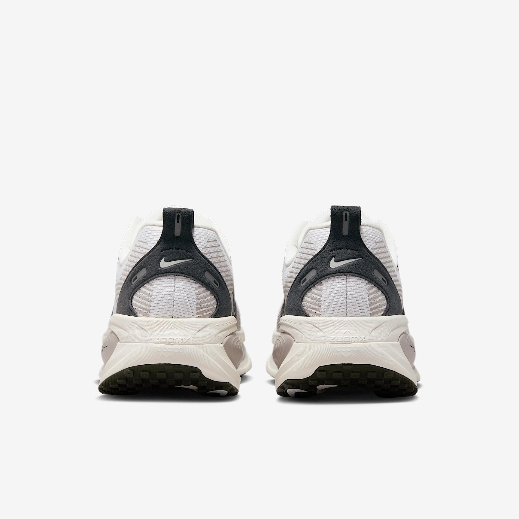 Nike Men's Vomero 18 Road Running Shoes Product Image