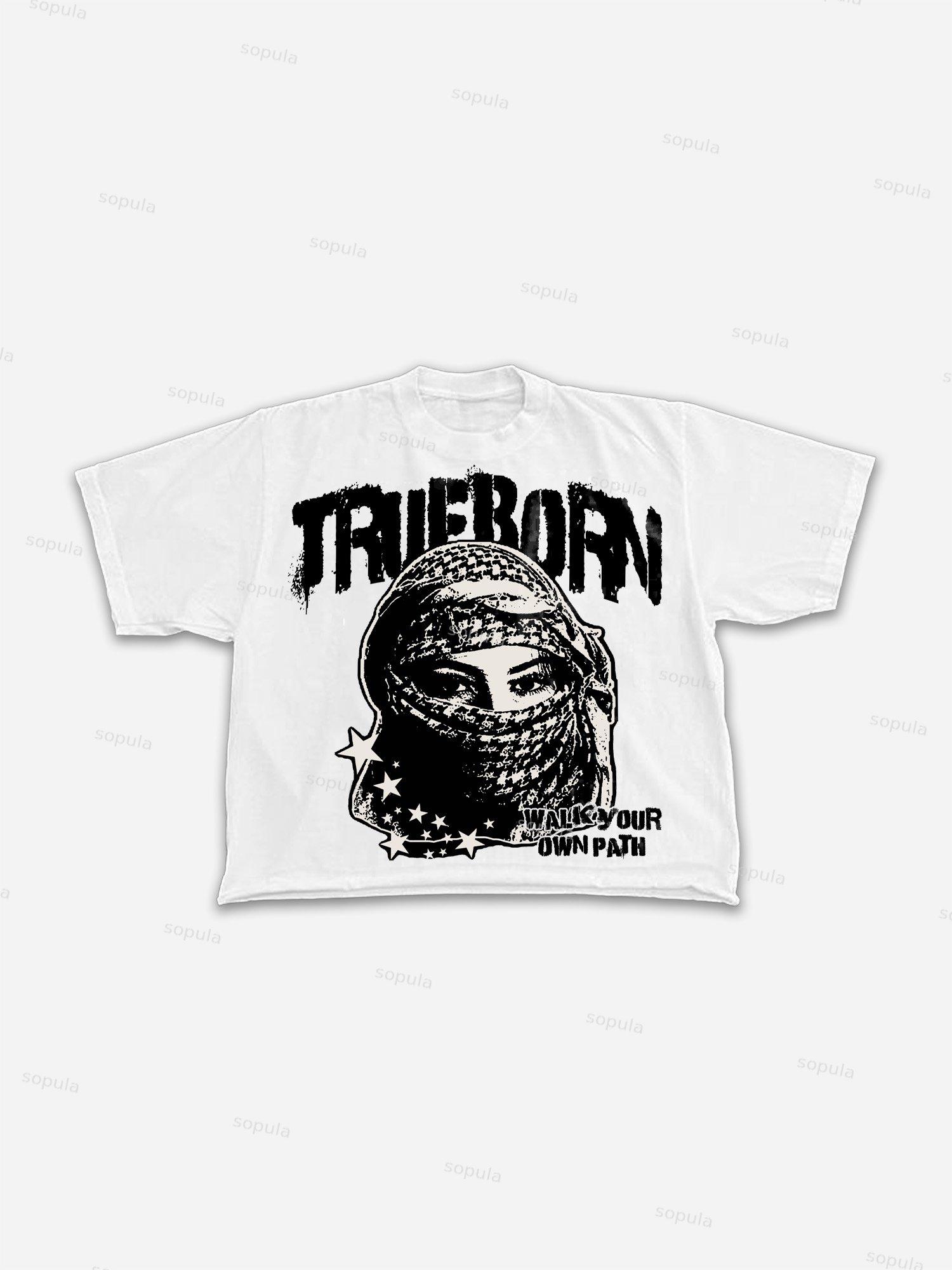 Stay True To Yourself Vintage Portrait Graphic Cropped T-shirt Product Image