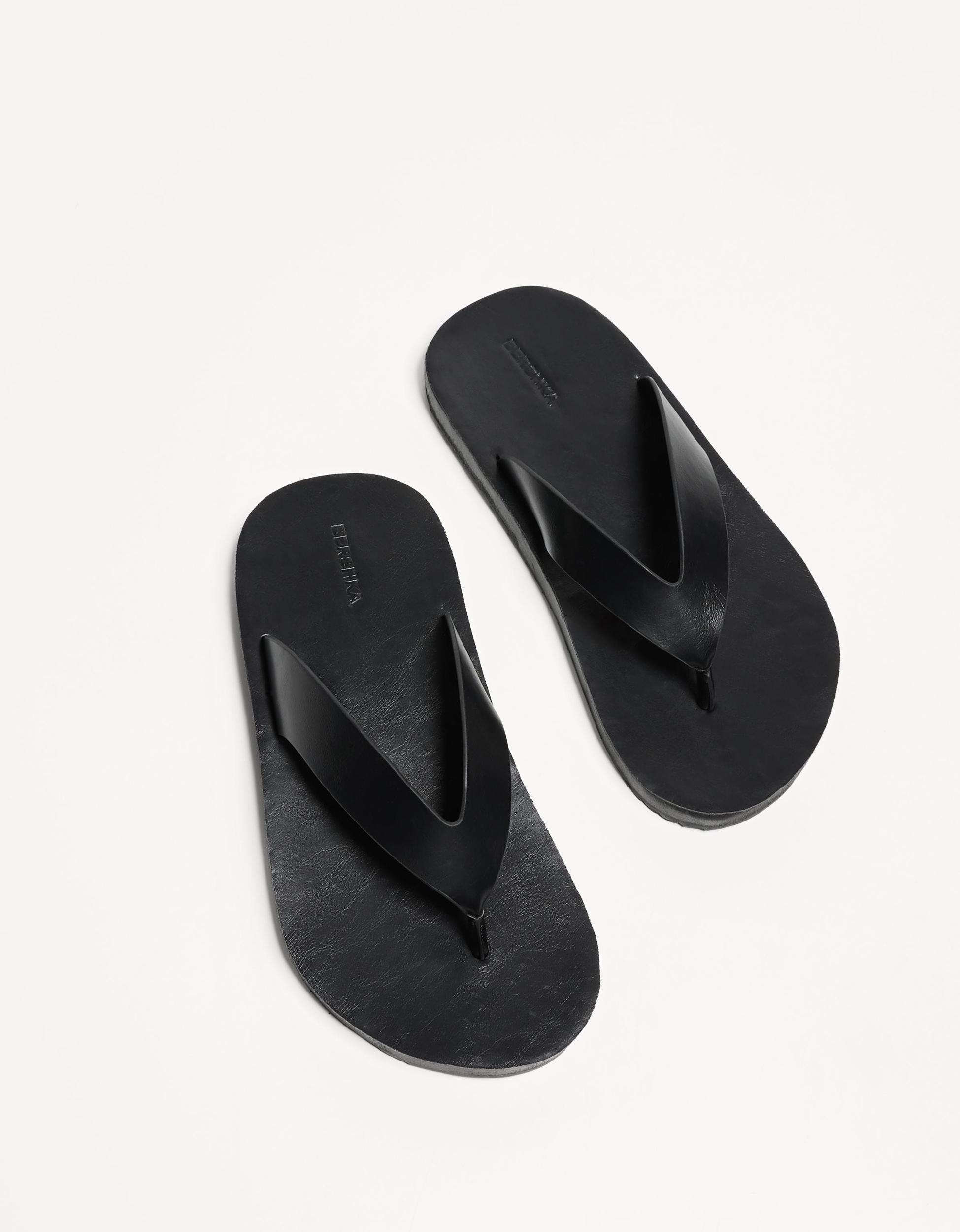 Strappy sandals Product Image