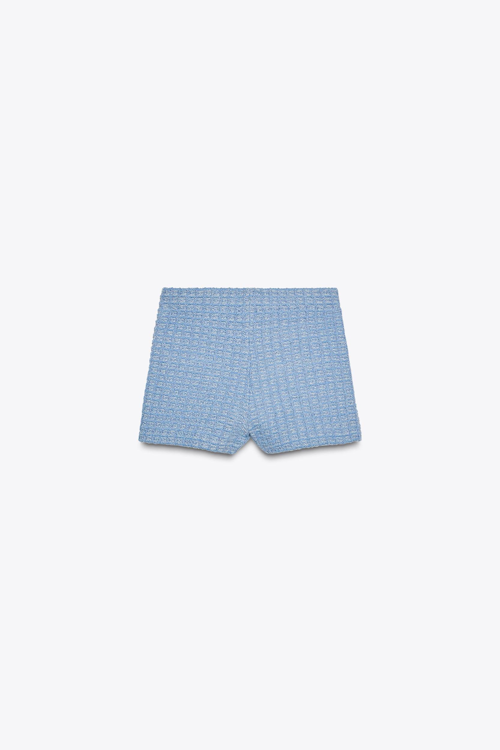HIGH-WAISTED STRETCH SHORTS Product Image
