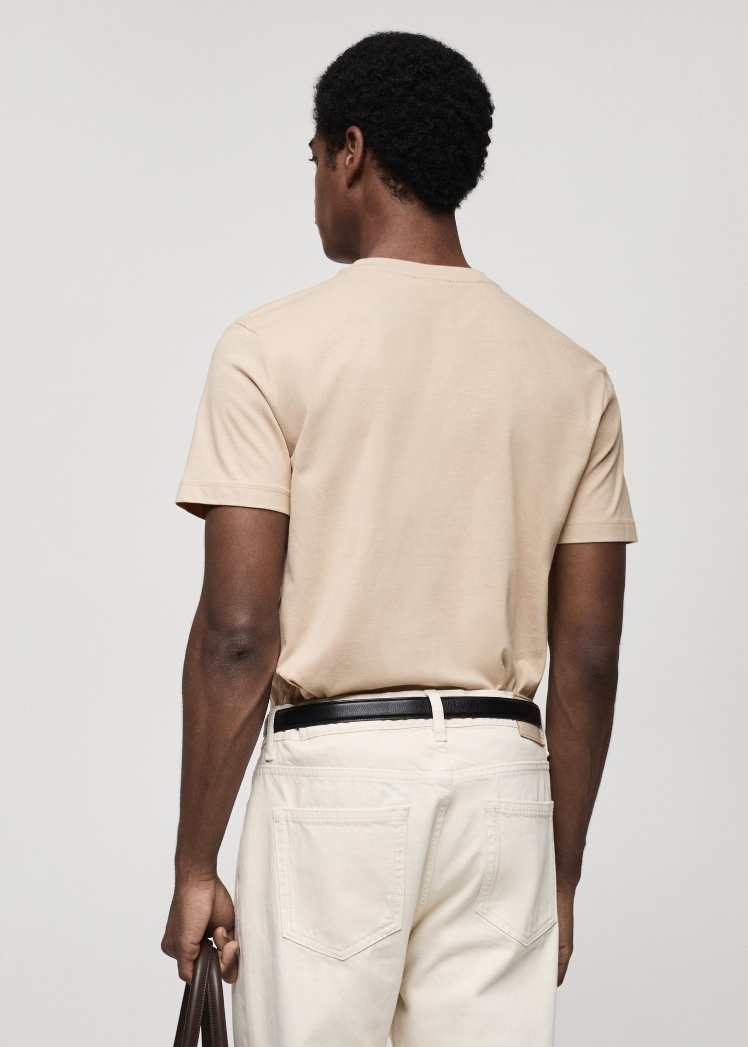 100% cotton slim-fit V-neck t-shirt - Men | MANGO USA Product Image