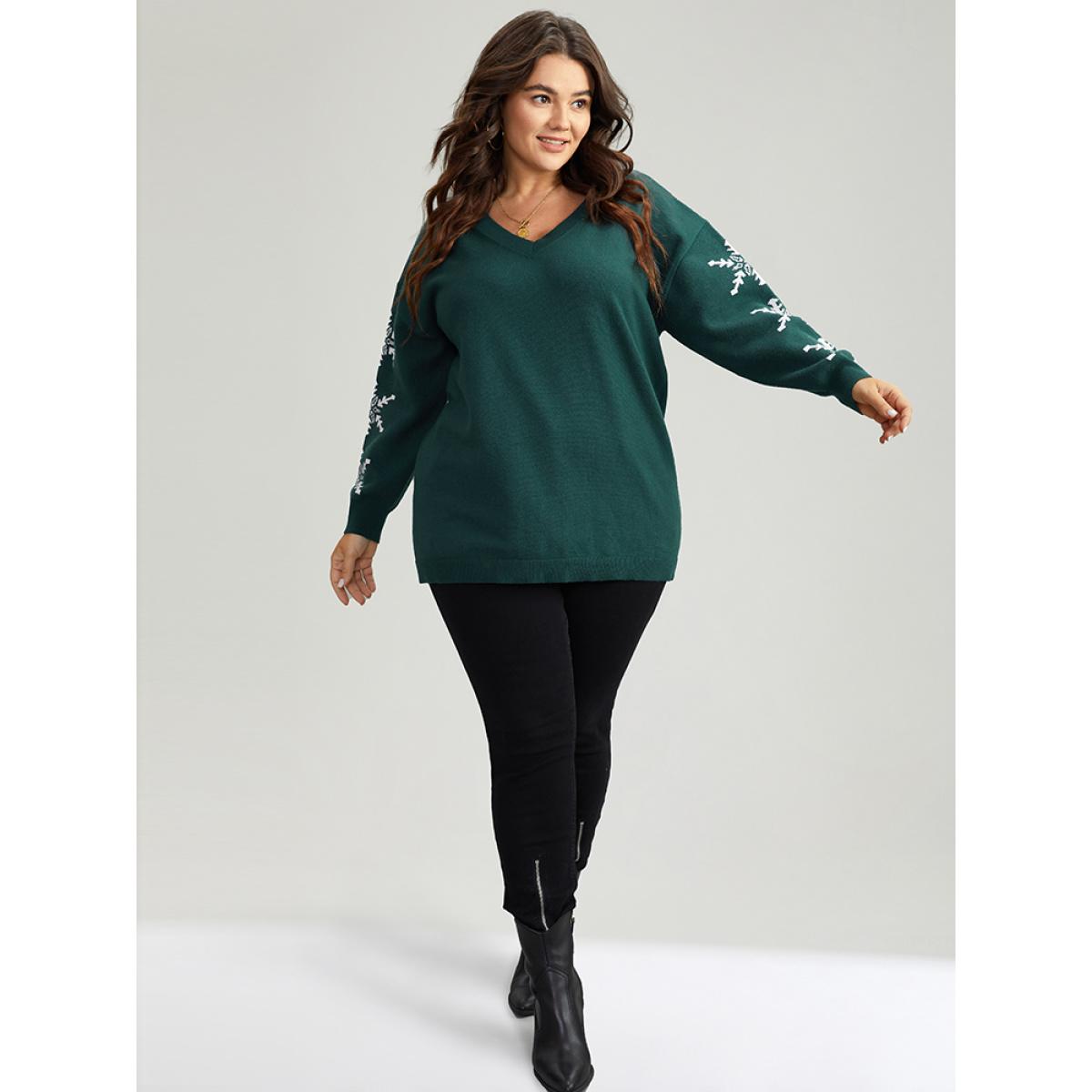 Plus Size Supersoft Essentials Snowflake Print V Neck Pullover DarkGreen Women Casual Loose Long Sleeve V-neck Festival-Christmas Pullovers BloomChic 12/L Product Image