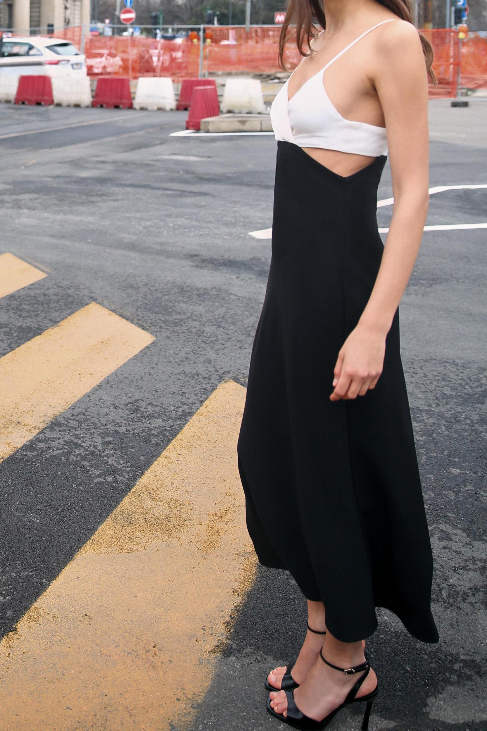 CUT OUT MIDI DRESS Product Image