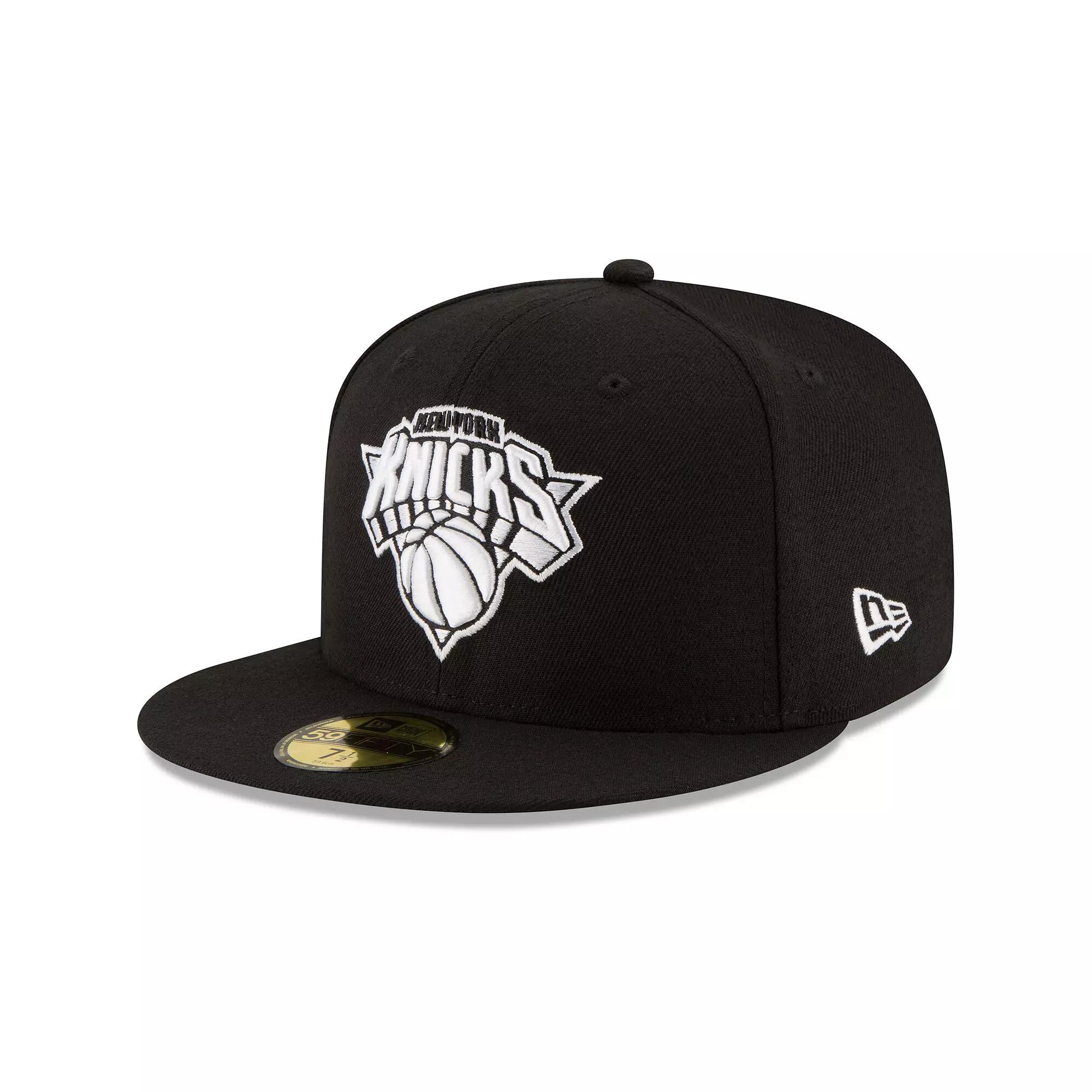 Men's New Era Black New York Knicks Black & White Logo 59FIFTY Fitted Hat,  Product Image