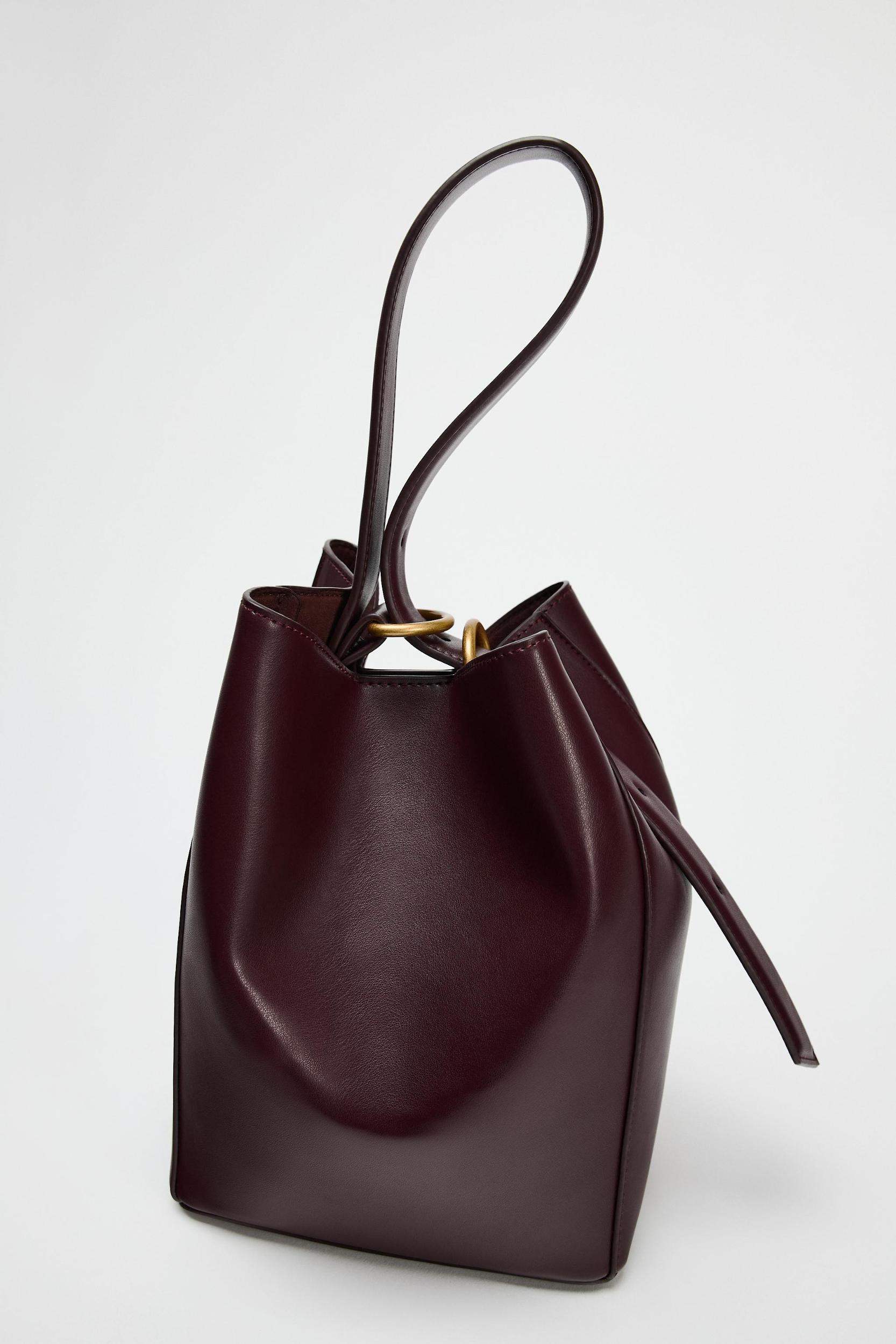 BUCKET BAG Product Image