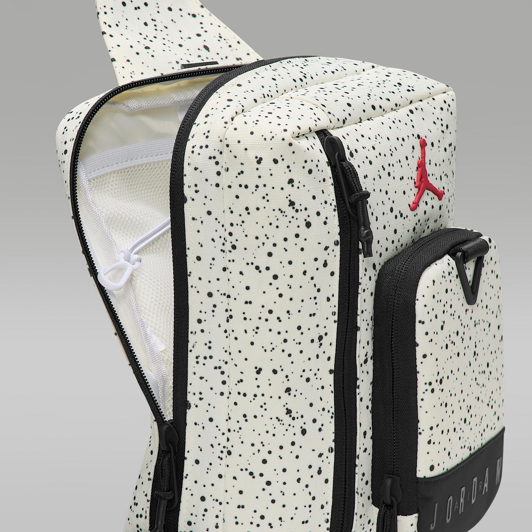 Jordan Collectors Crossbody Bag (3L) Product Image