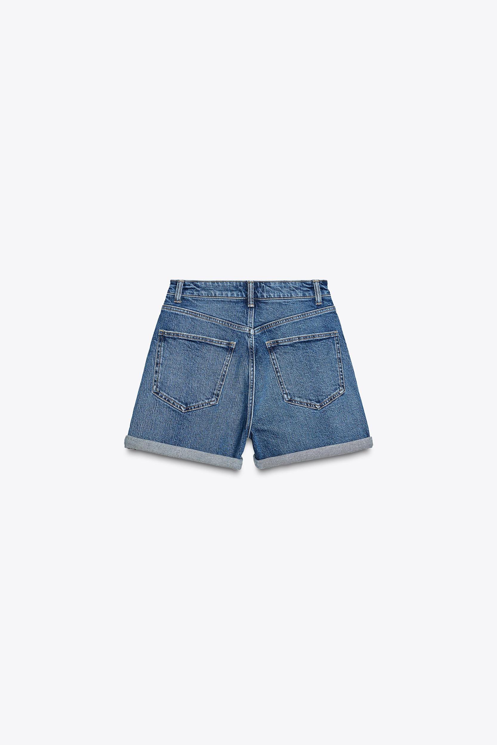 HIGH-WAISTED MOM FIT SHORTS Product Image