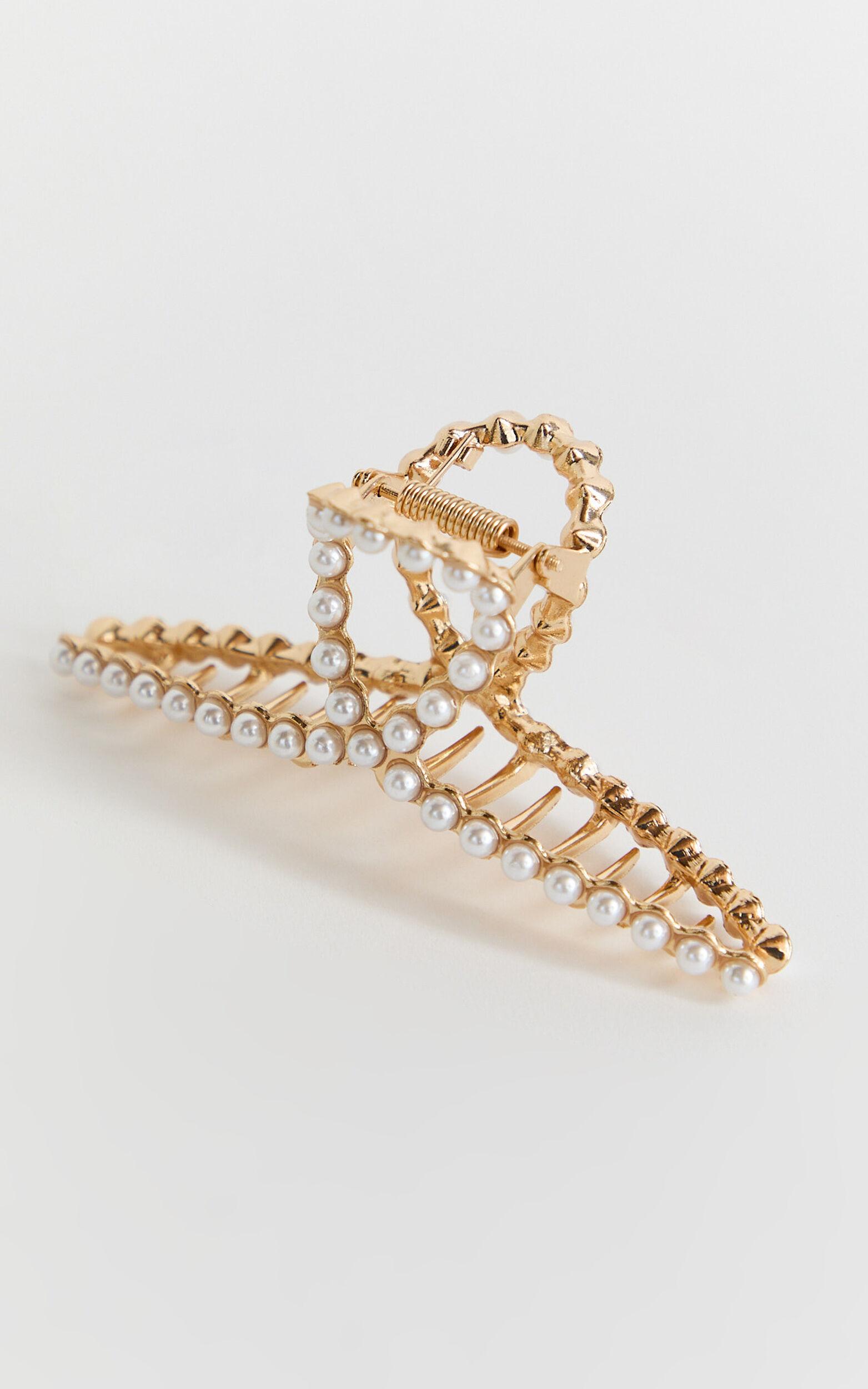Jenny Clip - Pearl Hair Clip in Gold Product Image